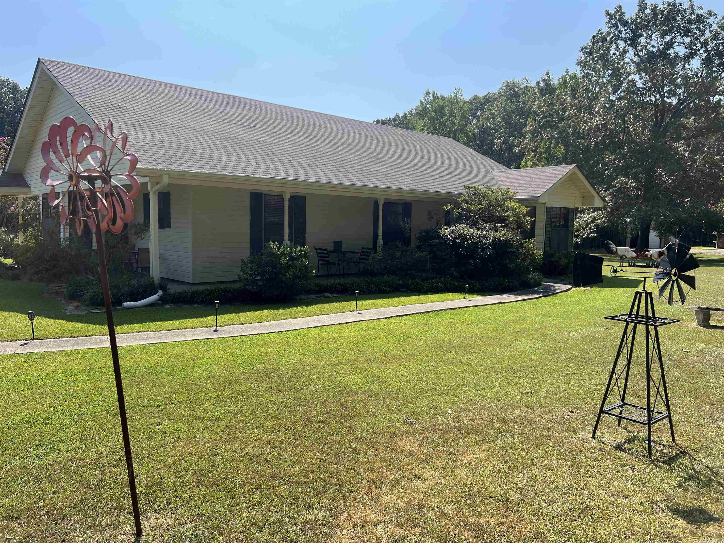 RAINTREE ESTATES - Residential