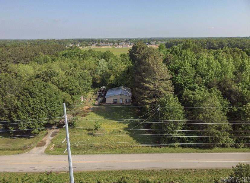 Welcome to the market 3520 Limestone Dr. in Jonesboro, Arkansas. This 4.2 acres sits on the south side of the city and is in the Nettleton School Dist. It has CW&L utilities at the front of the property. It's covered with shade trees and has several pecan trees as well. Whether you're an individual looking for a large piece of ground to build your dream home or a developer looking for your next project, this might be the one for you!