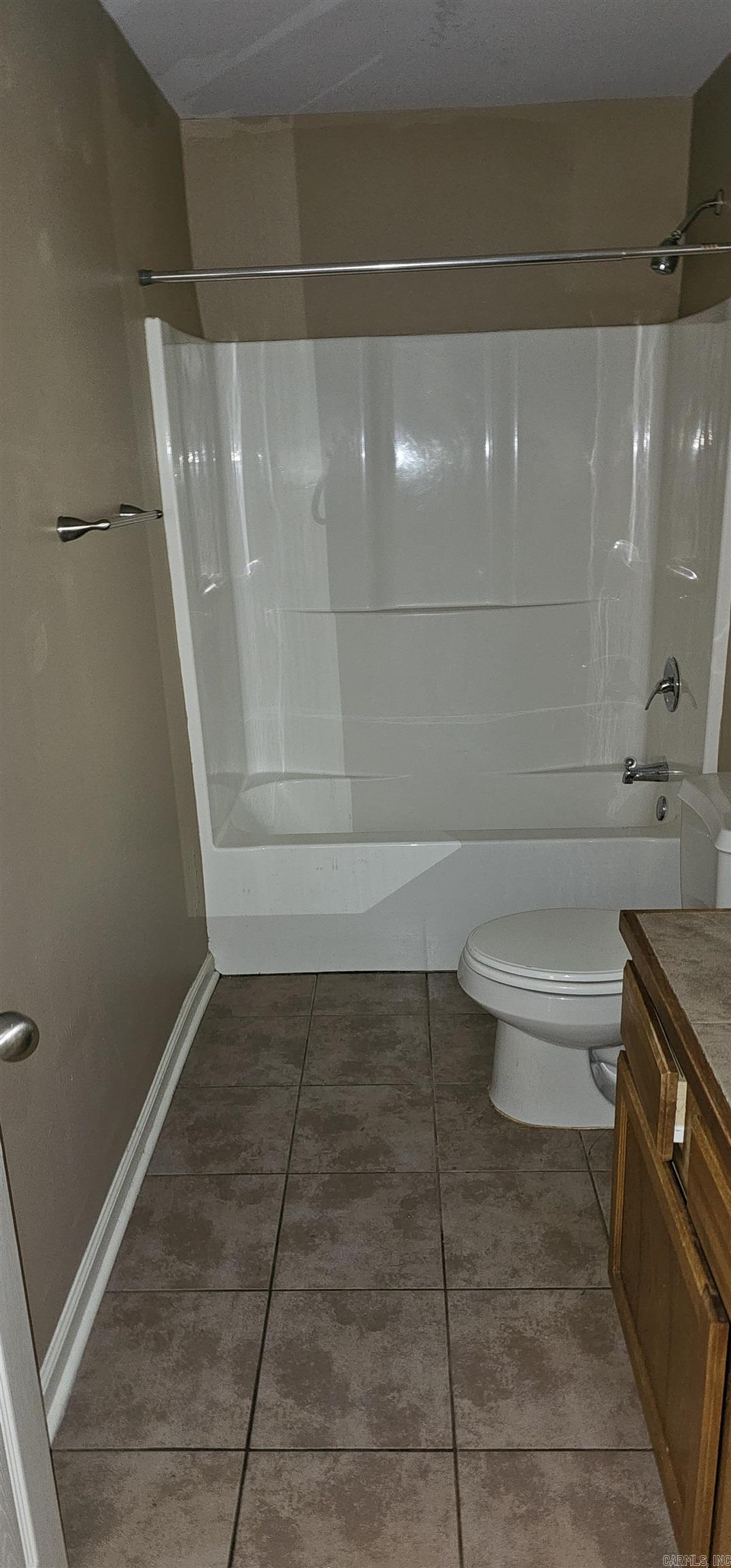 John Barrow 7L - Residential Lease