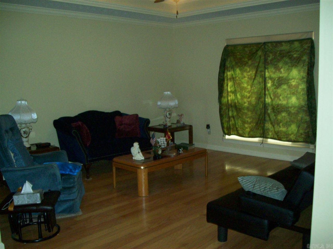 BOMBER BASE - Residential