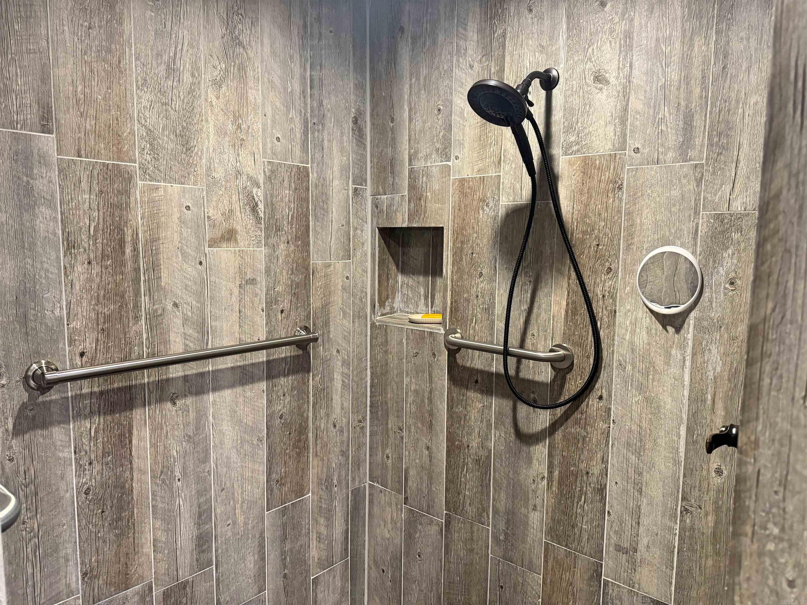 LANCASTER-TUBBS CREEK - Residential