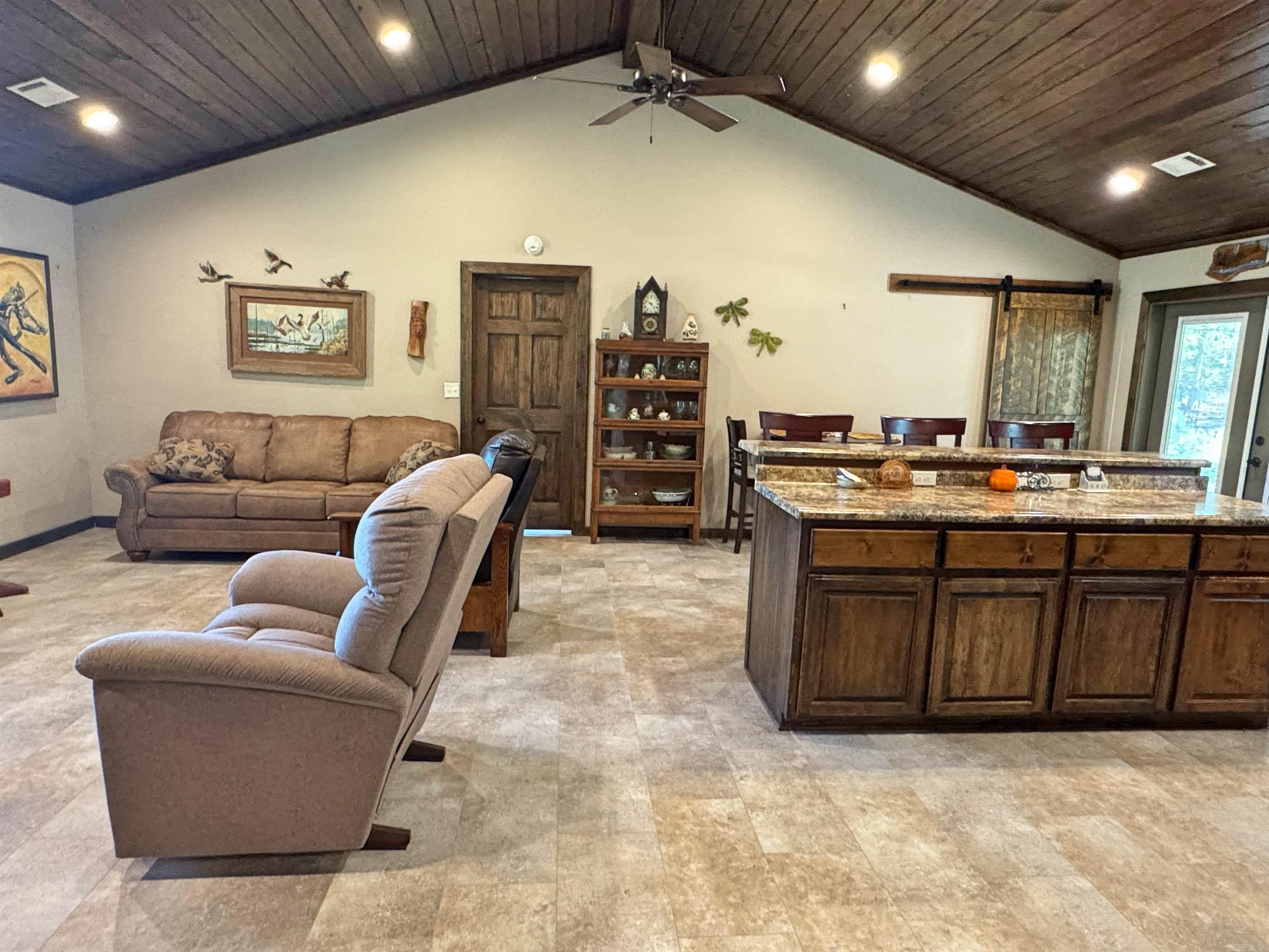 LANCASTER-TUBBS CREEK - Residential