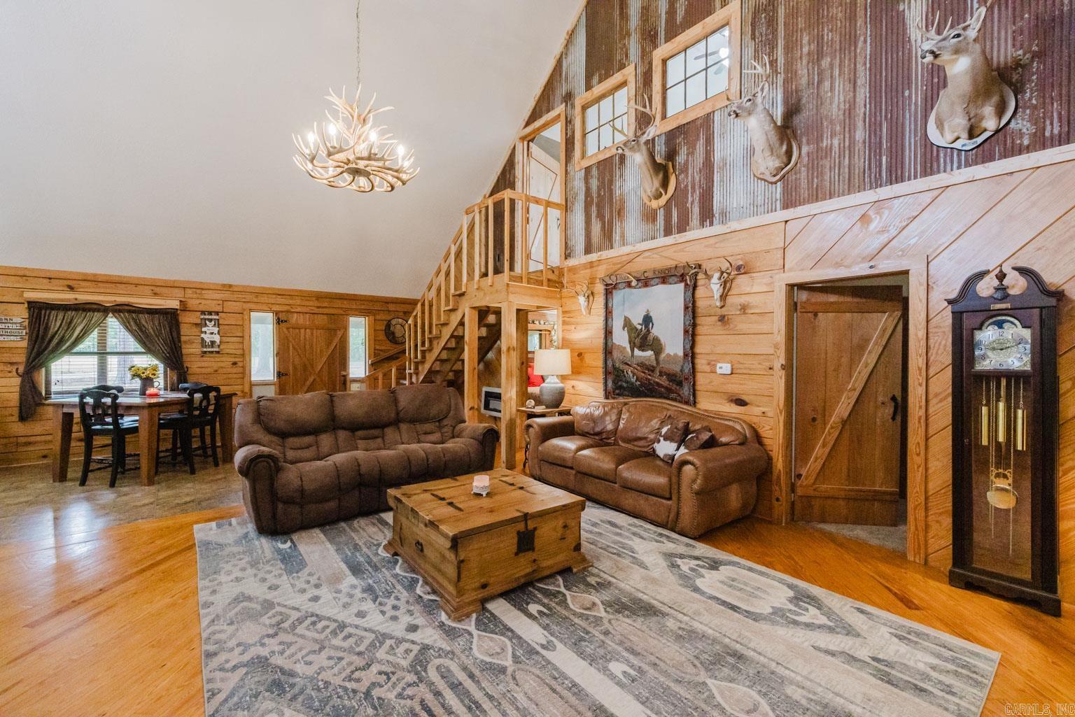 Metes & Bounds - Residential