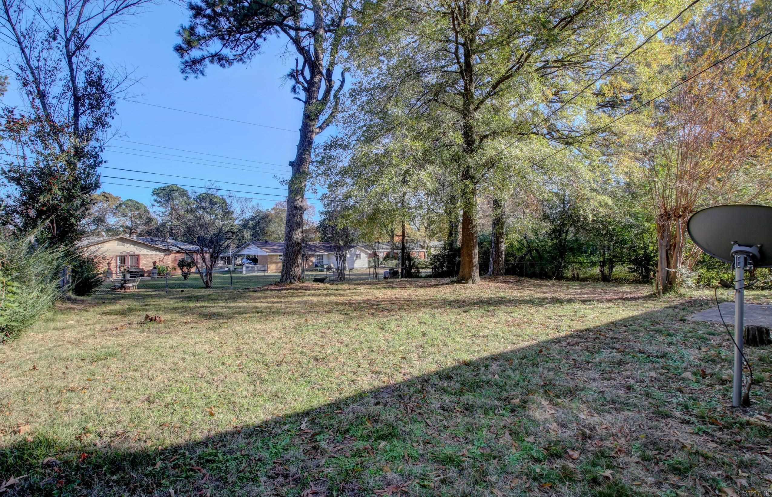 TWIN LAKES - Residential