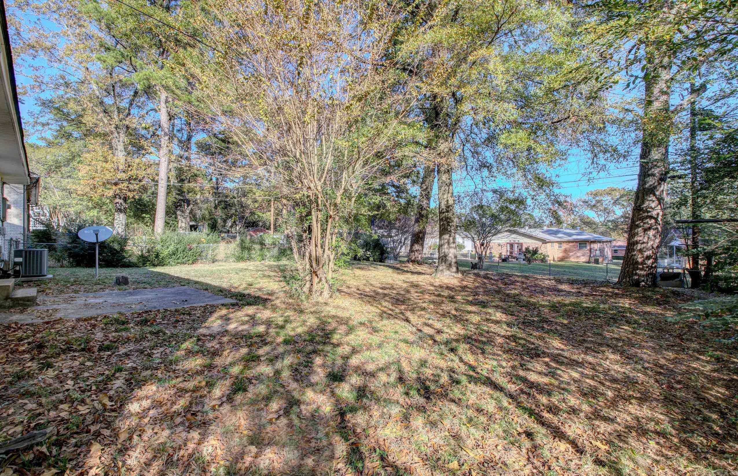 TWIN LAKES - Residential