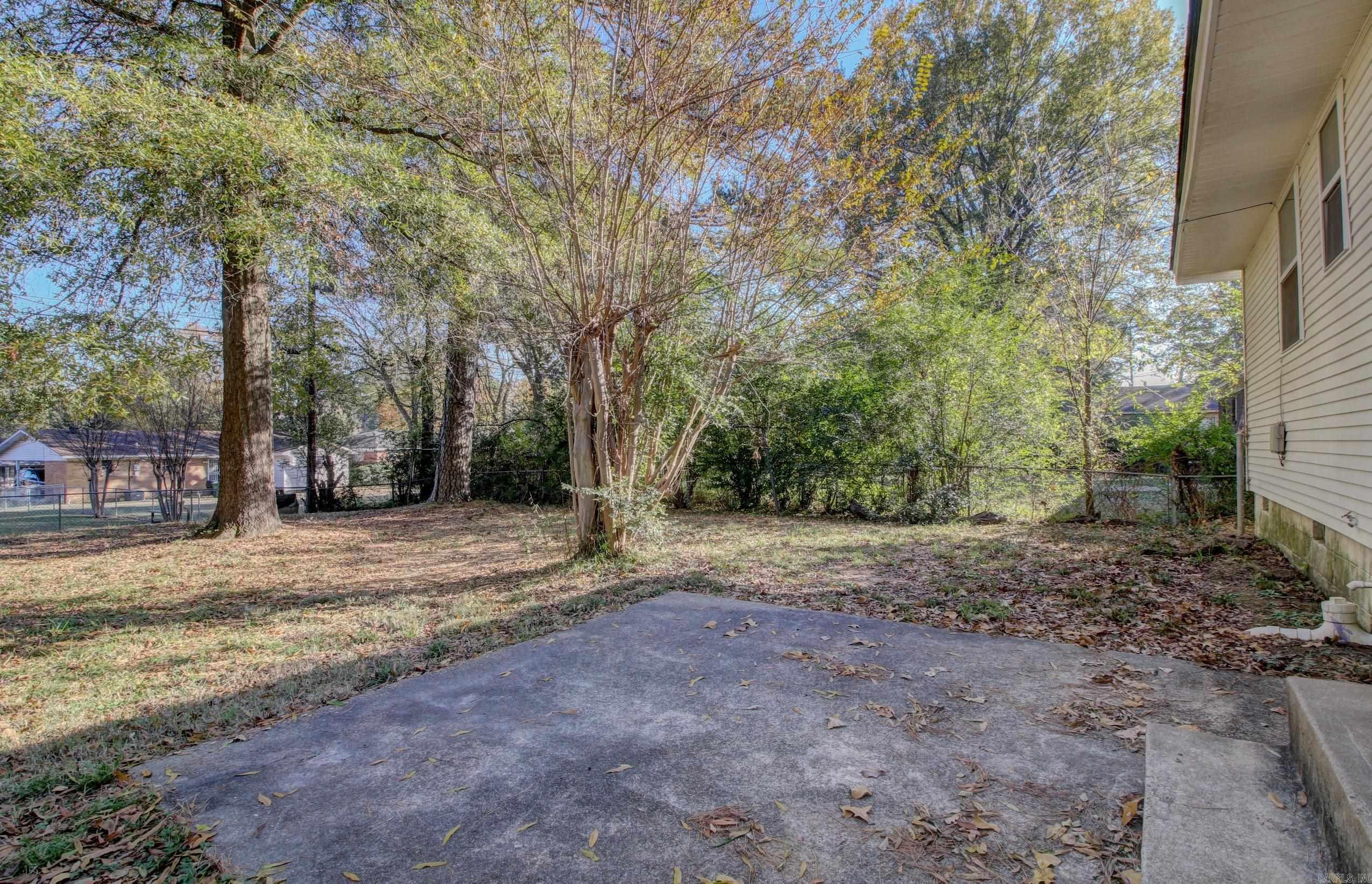 TWIN LAKES - Residential