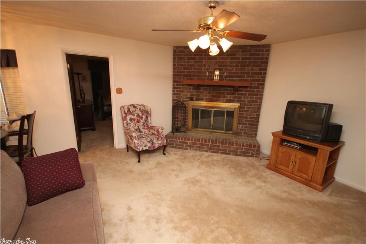 PECAN LAKE - Residential