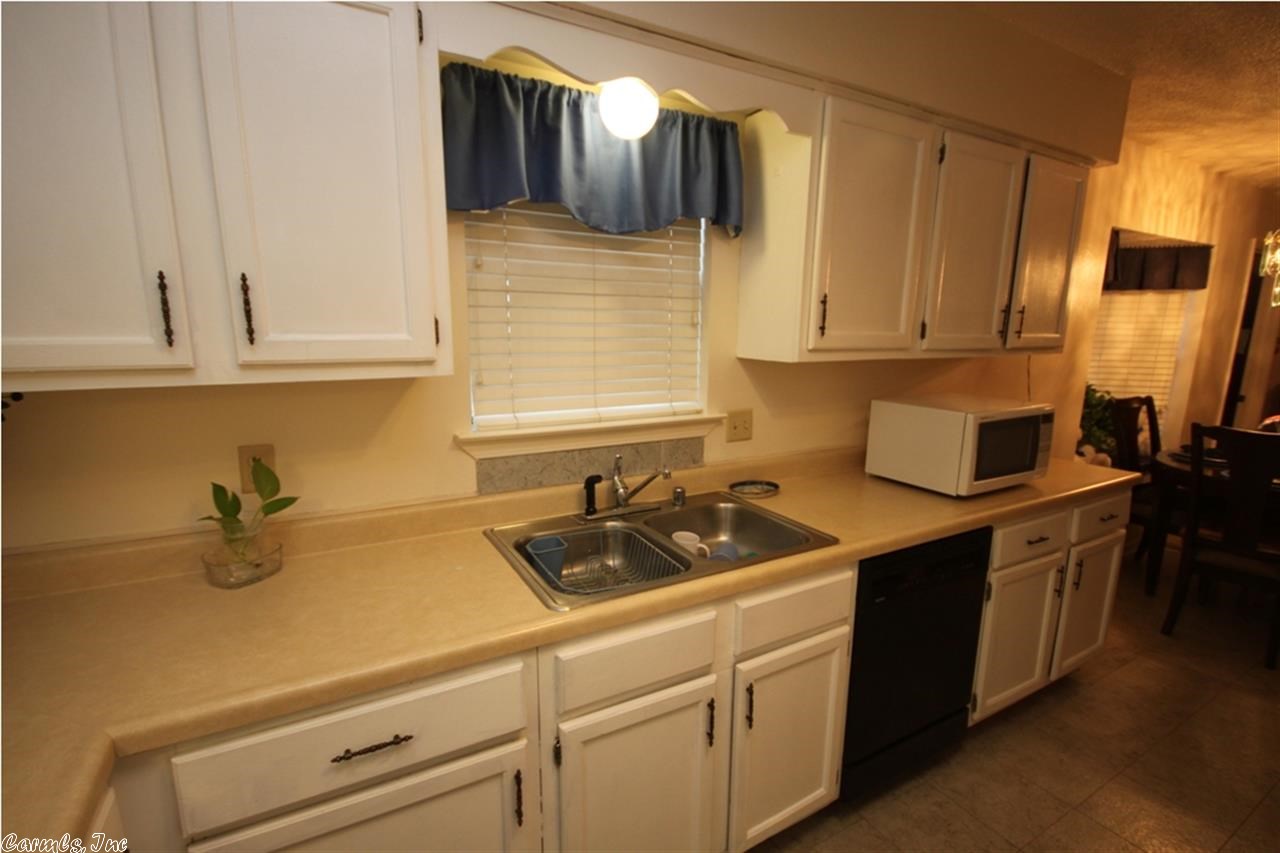 PECAN LAKE - Residential