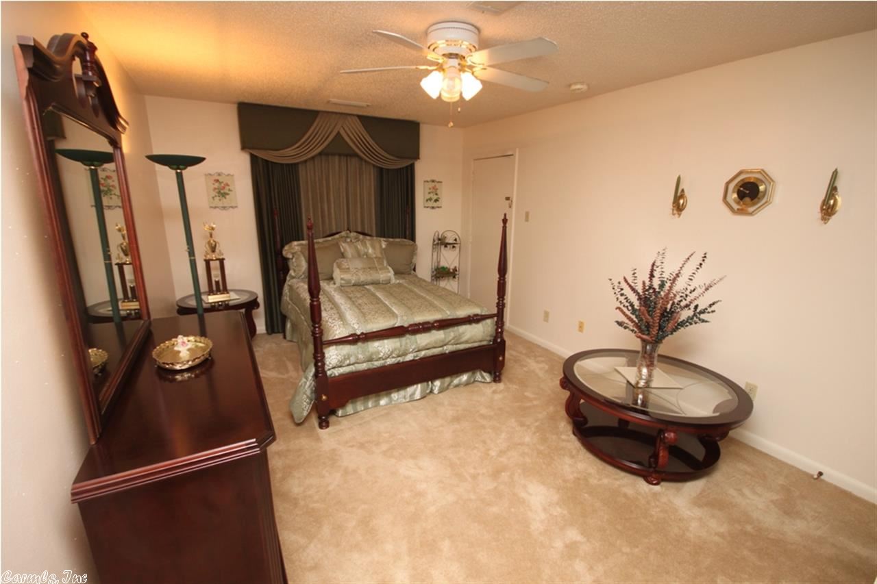 PECAN LAKE - Residential