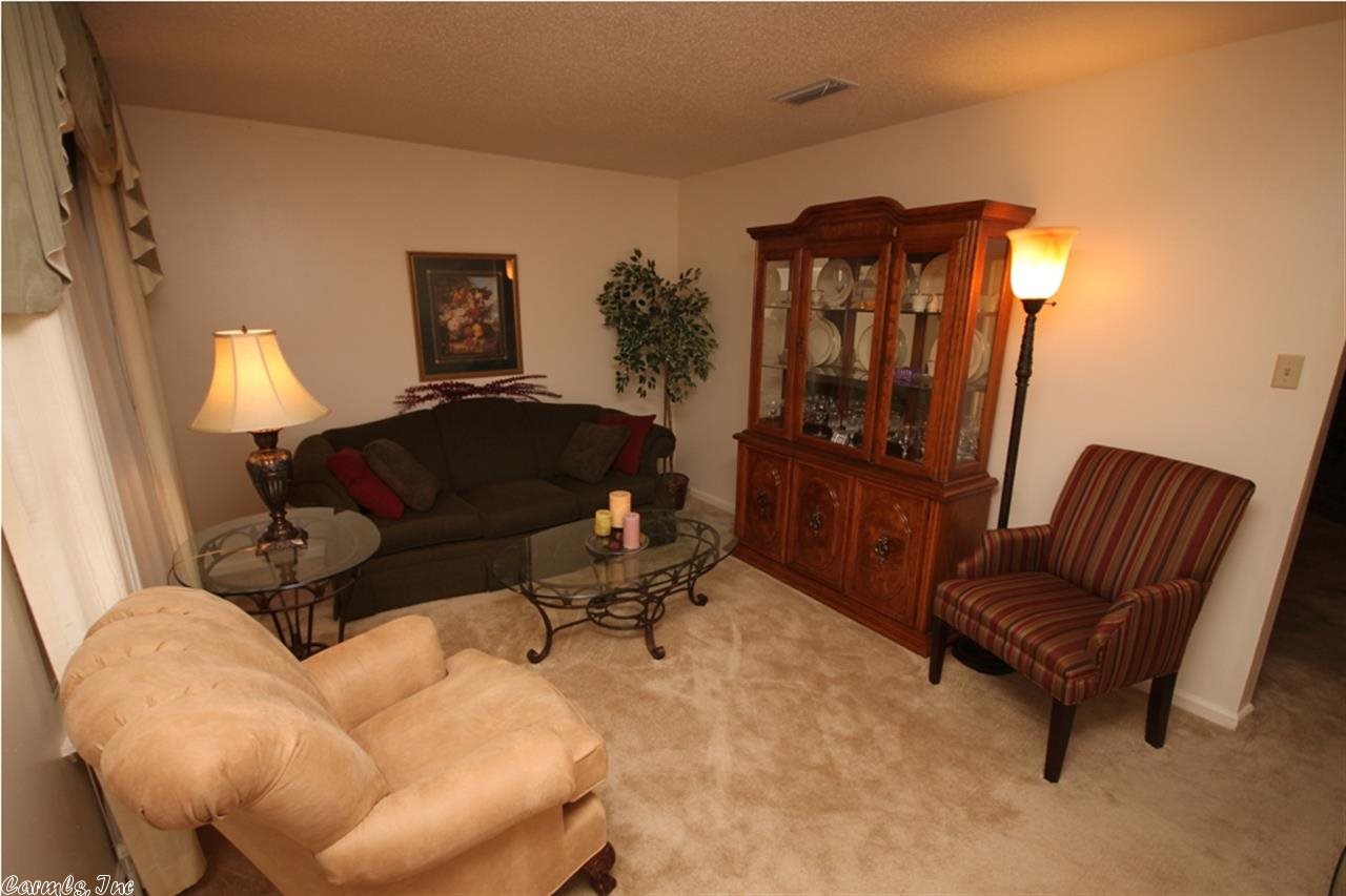 PECAN LAKE - Residential