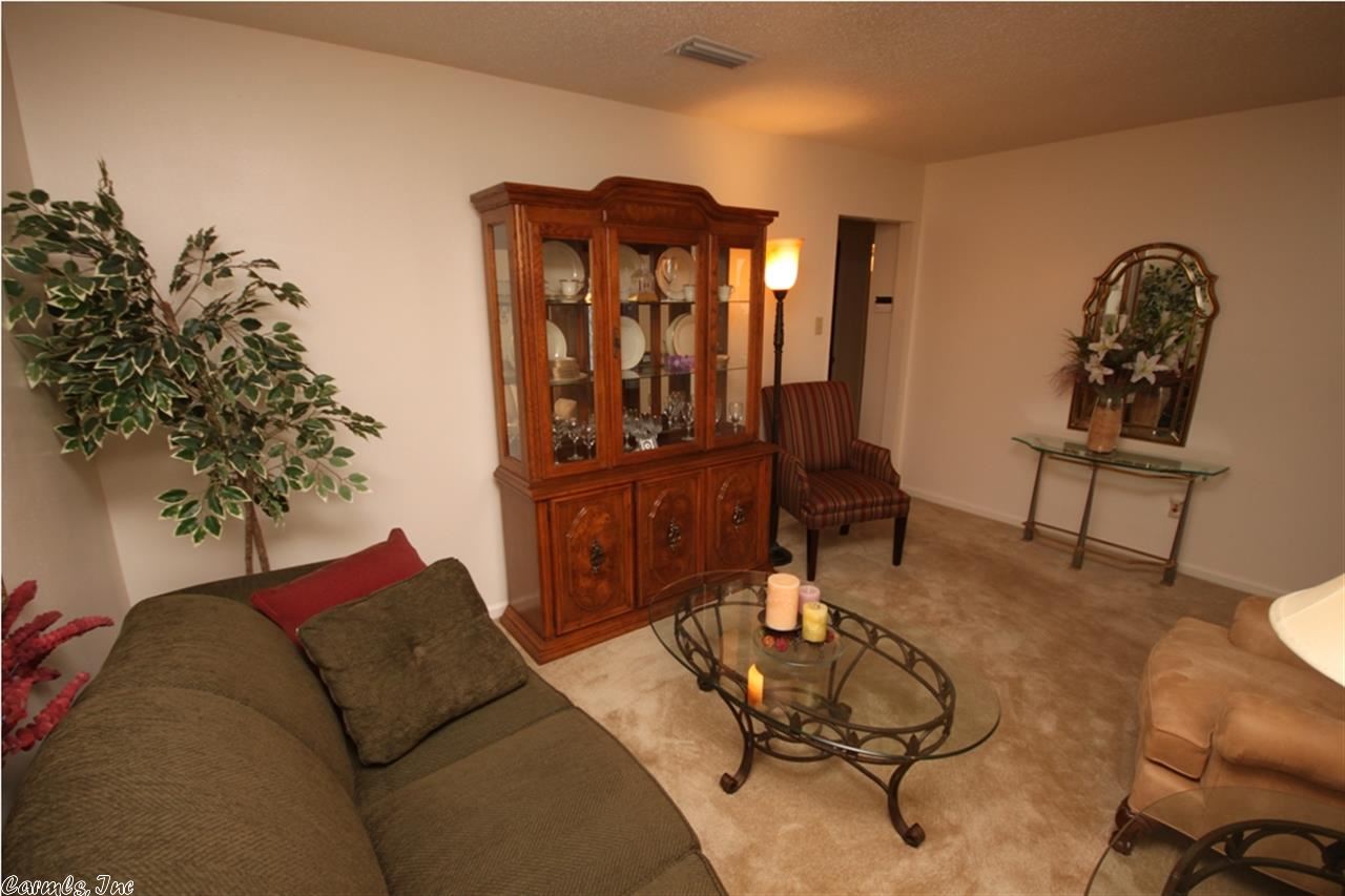 PECAN LAKE - Residential