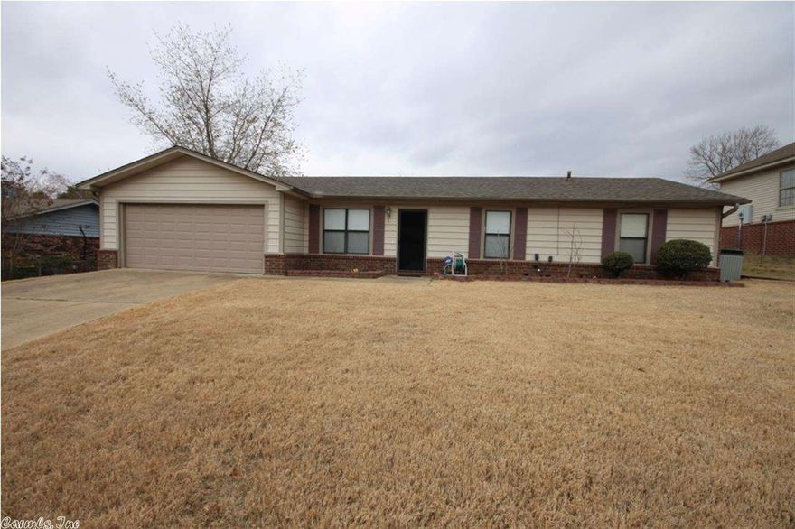 Single story with 4 BR's plus 2 living areas; formal living room and a family room with a fireplace.  Spacious bedrooms, ceiling fans throughout.  Neutral colors.  Screened in porch on back and fenced yard. This home shows pride and has been well cared for.  Measure for sf accuracy.  Hurry to see it.