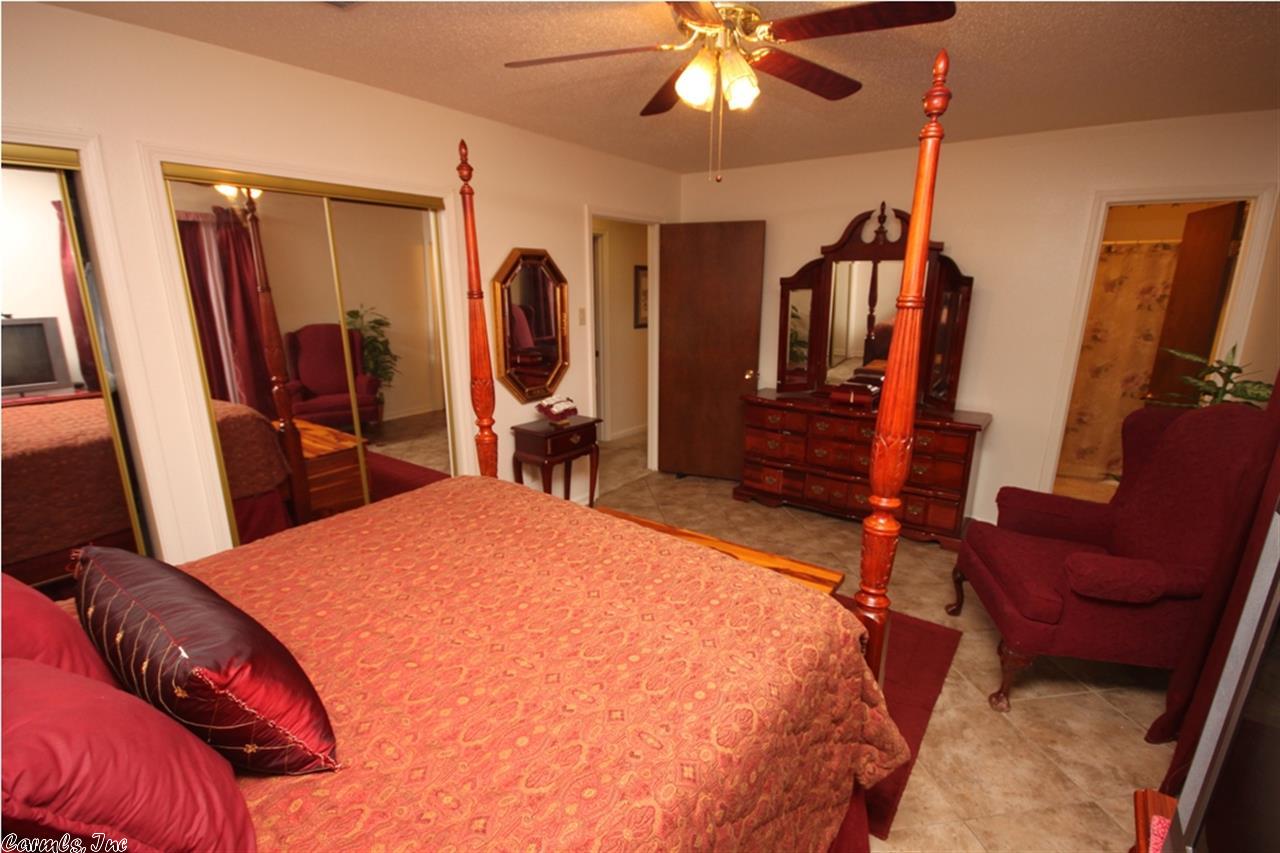 PECAN LAKE - Residential