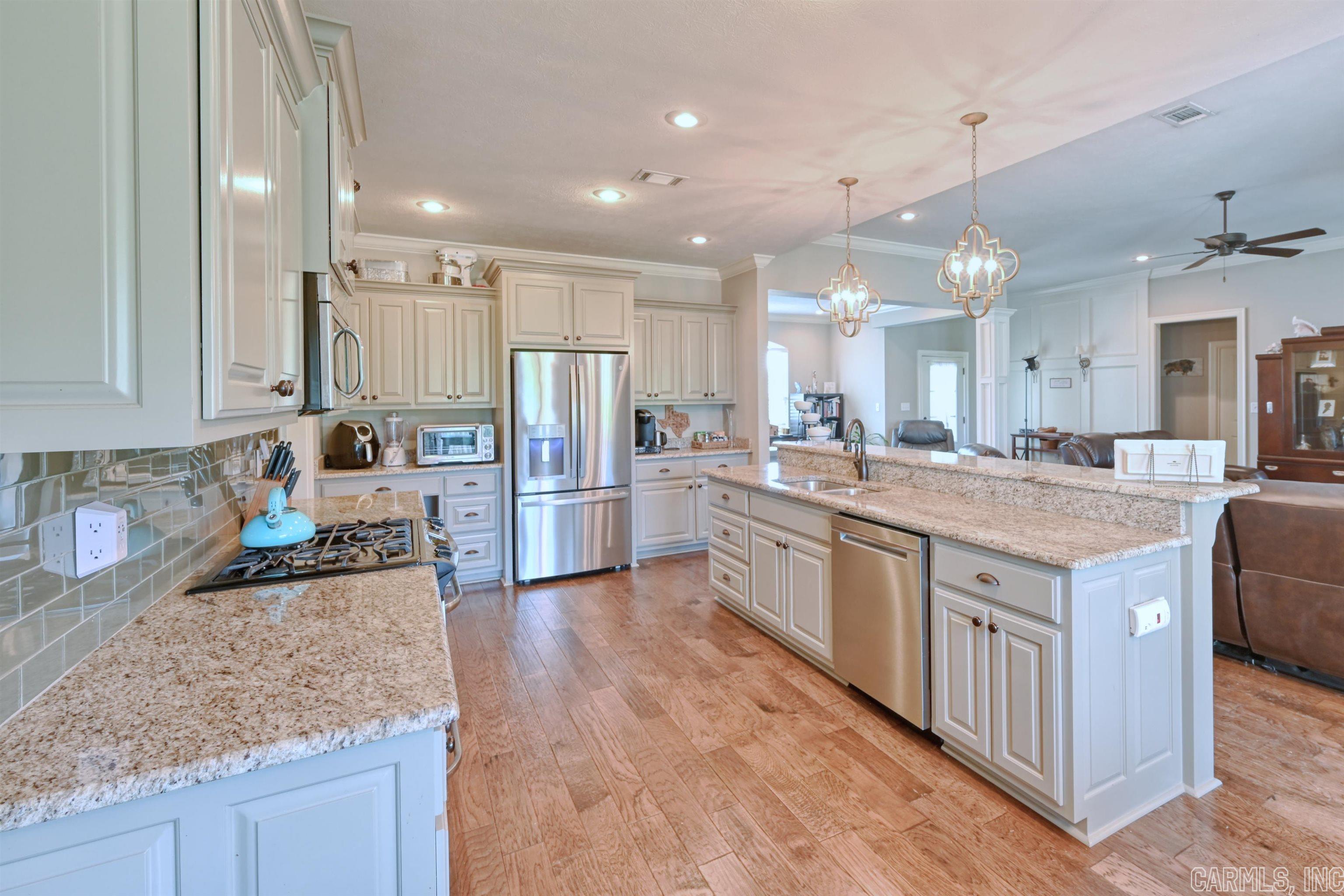 CHAPEL CREEK - Residential