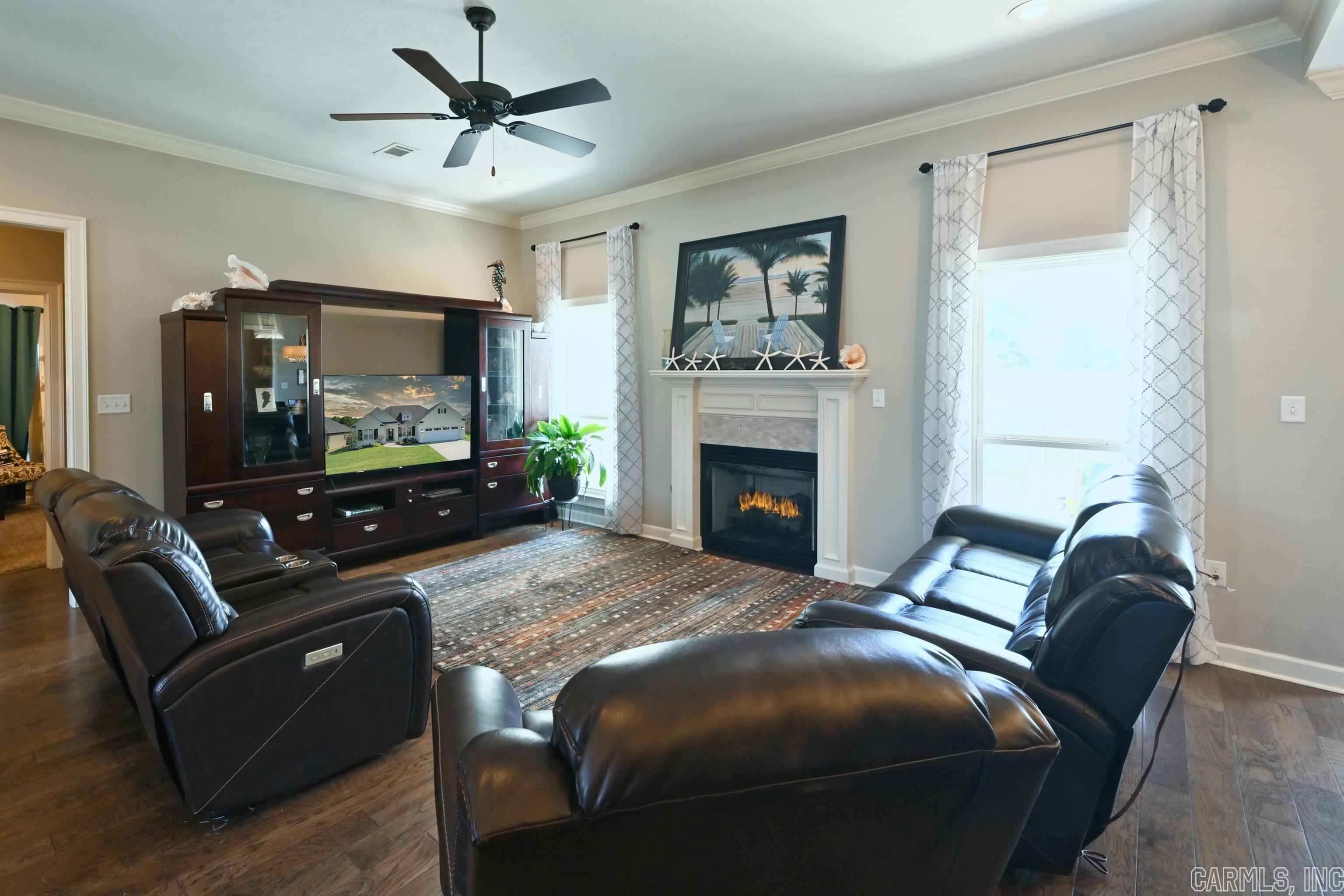 CHAPEL CREEK - Residential