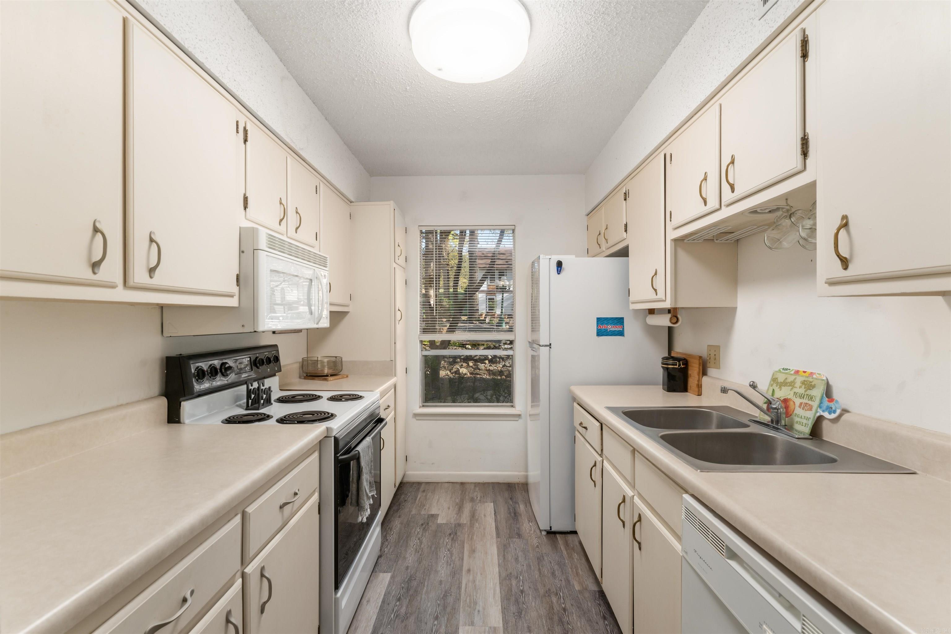 Desoto Courts #2 - Residential