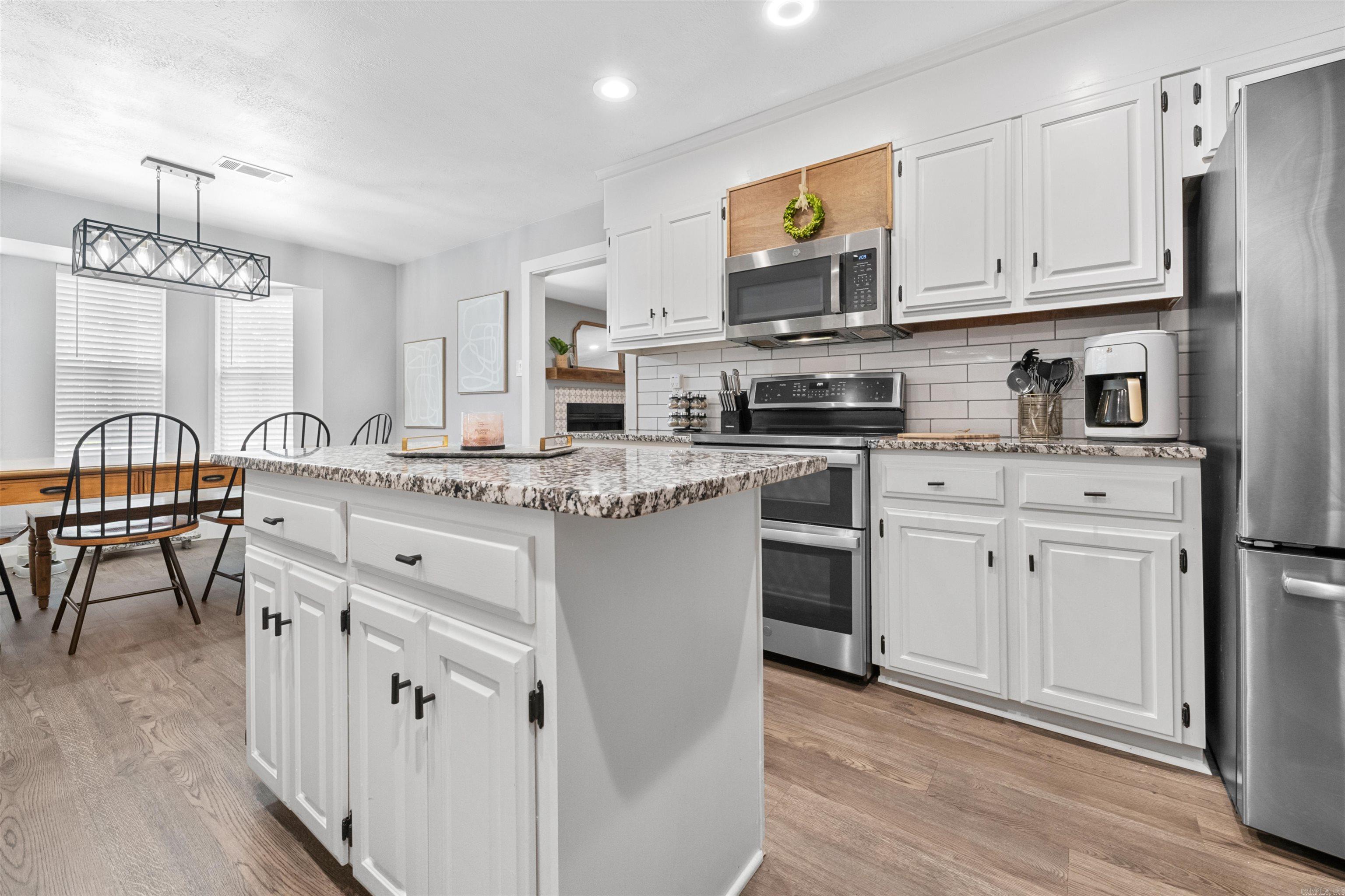 WINDSOR VALLEY ADDN - Residential