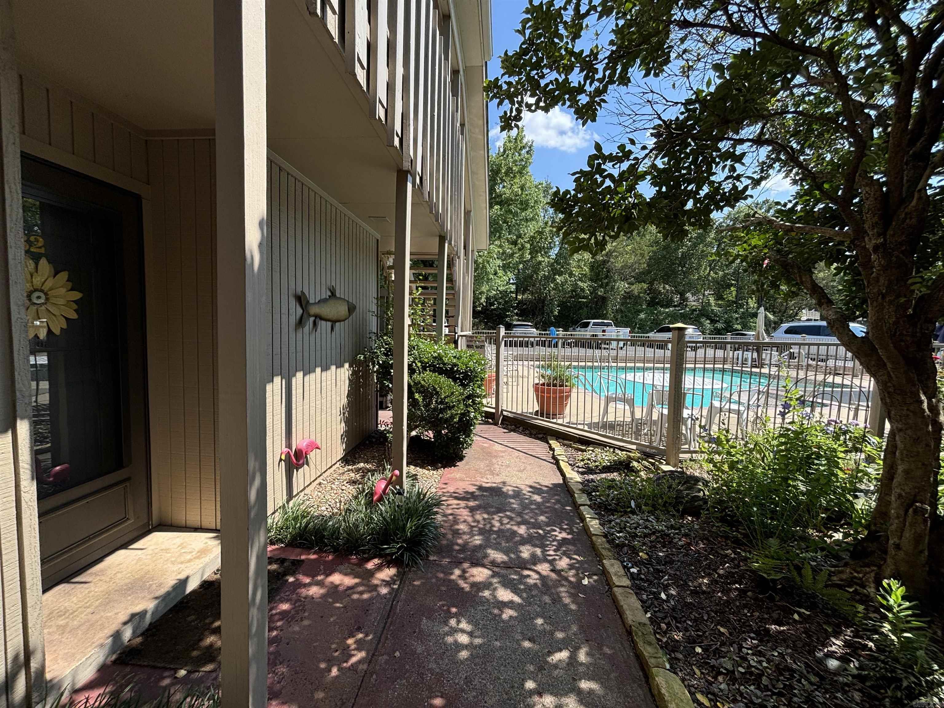 PIER WEST HPR - Residential