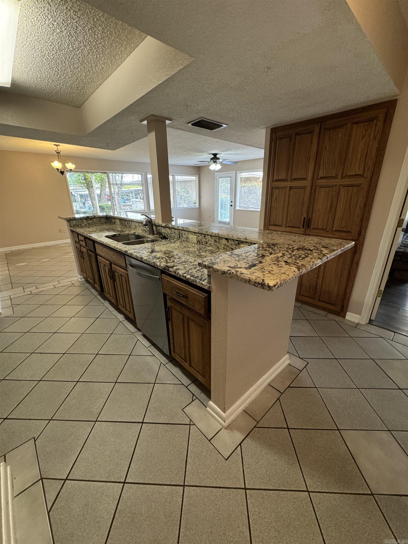 PIER WEST HPR - Residential