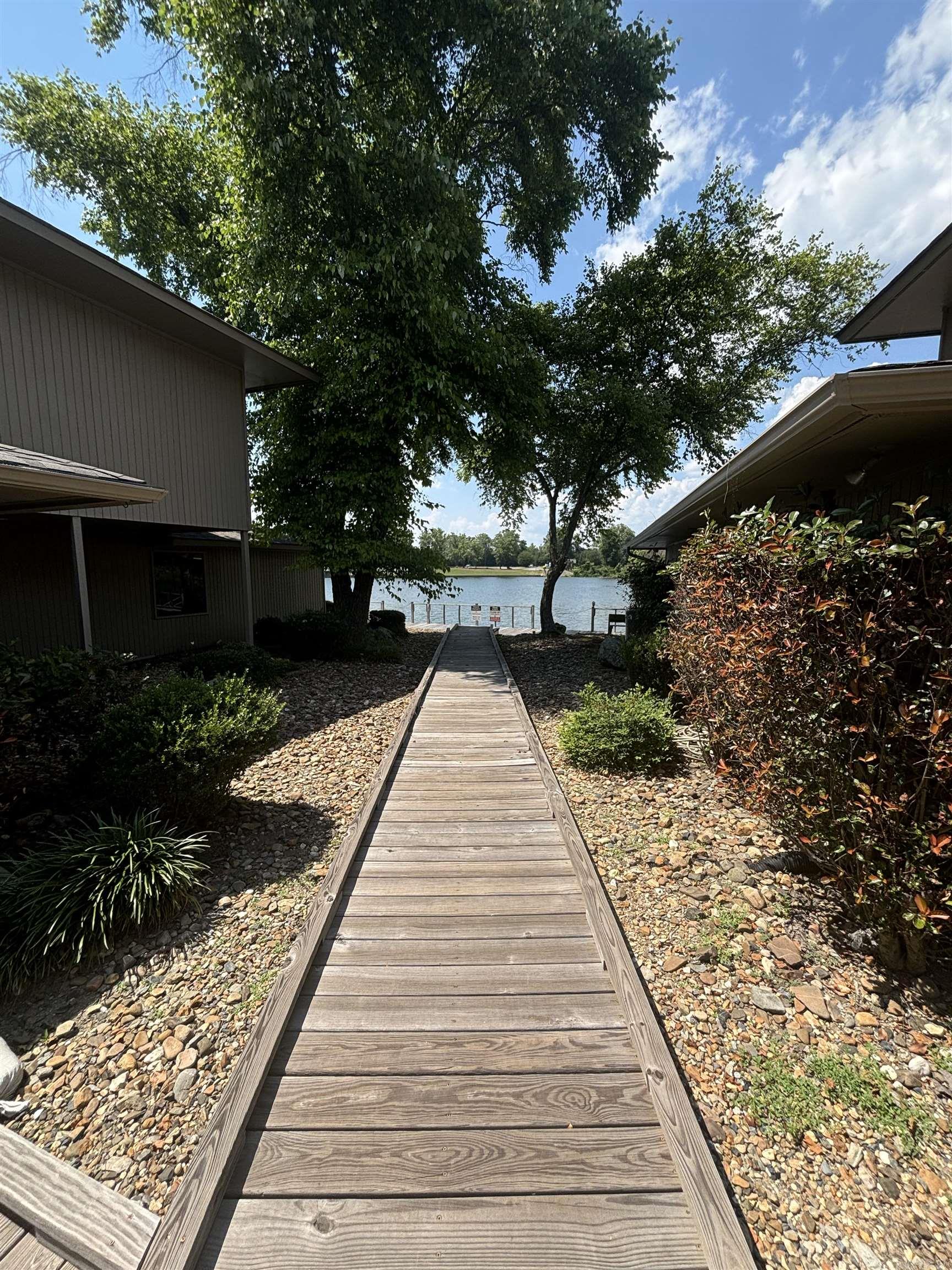 PIER WEST HPR - Residential