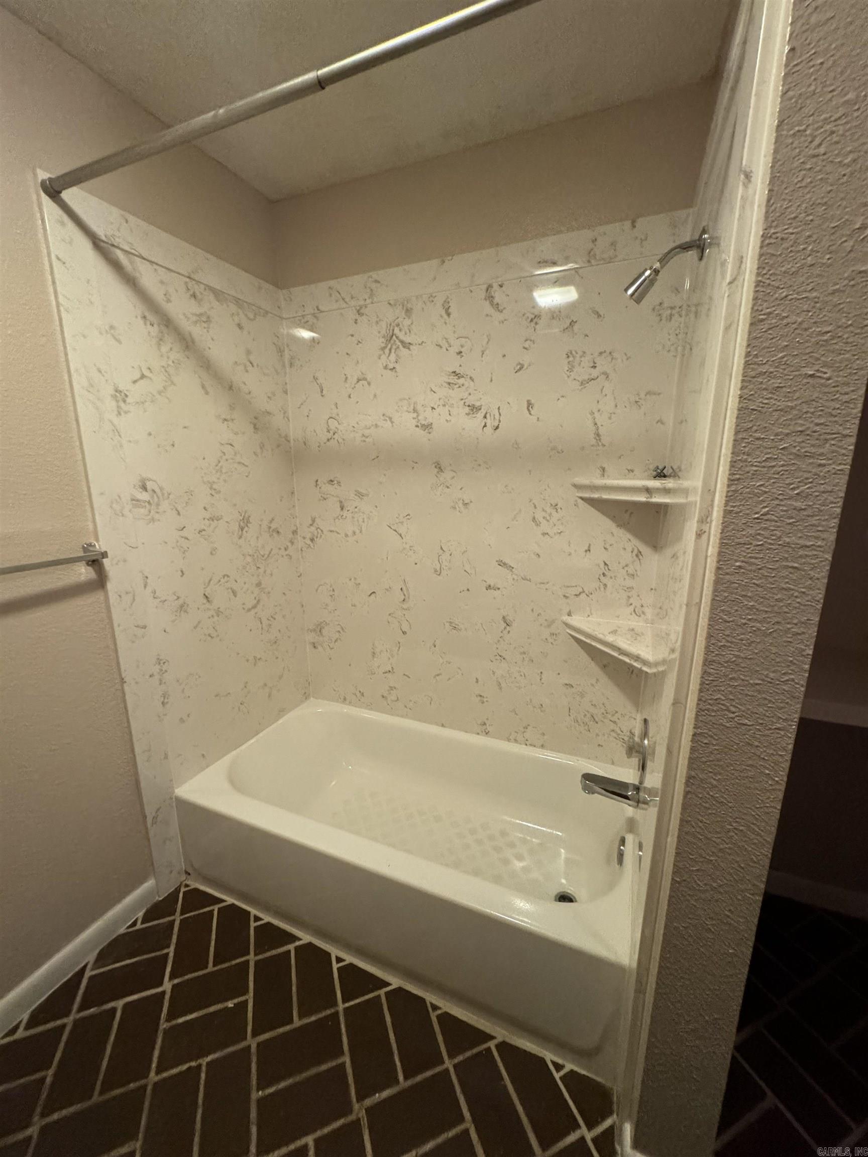 PIER WEST HPR - Residential