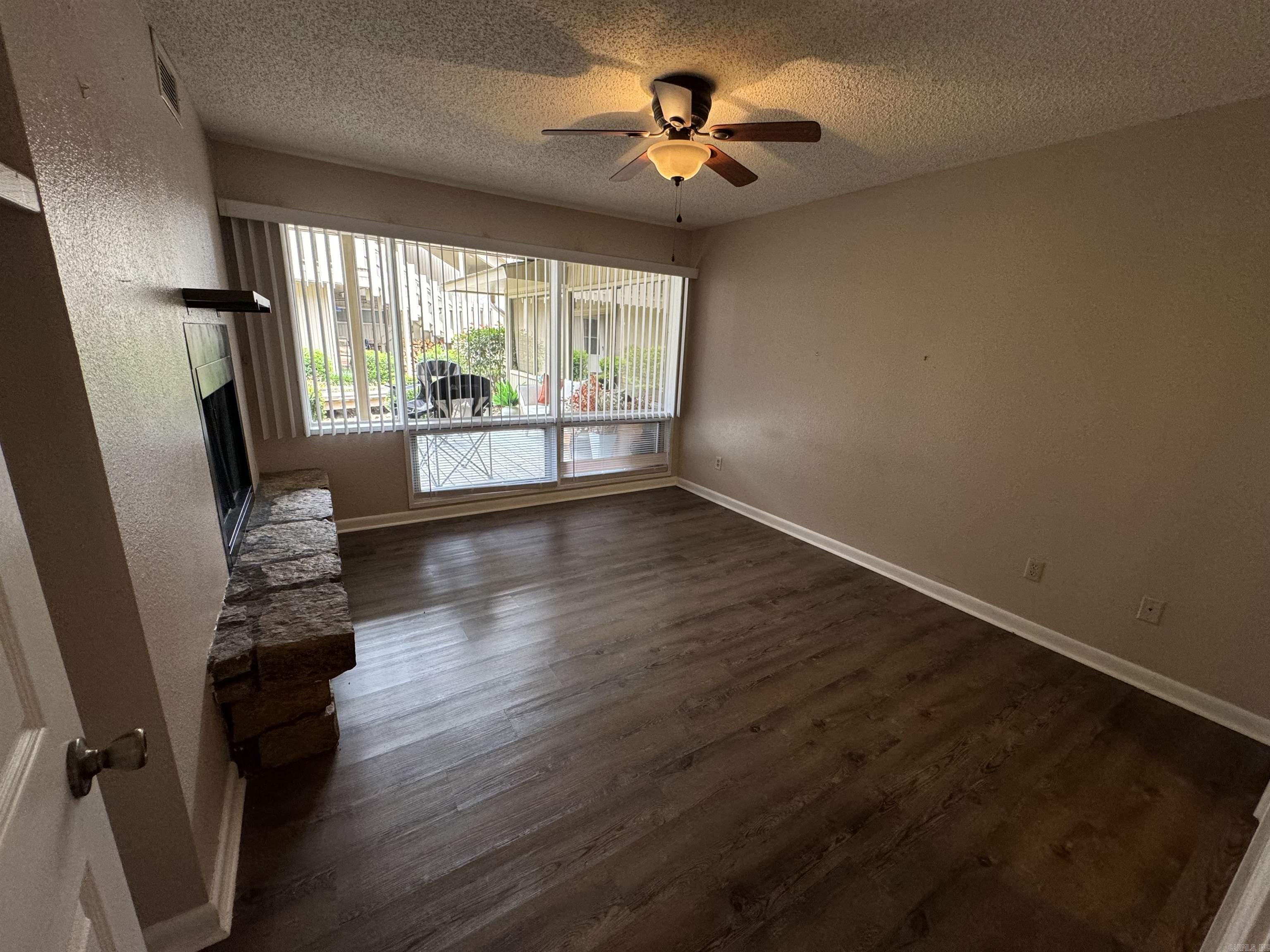 PIER WEST HPR - Residential