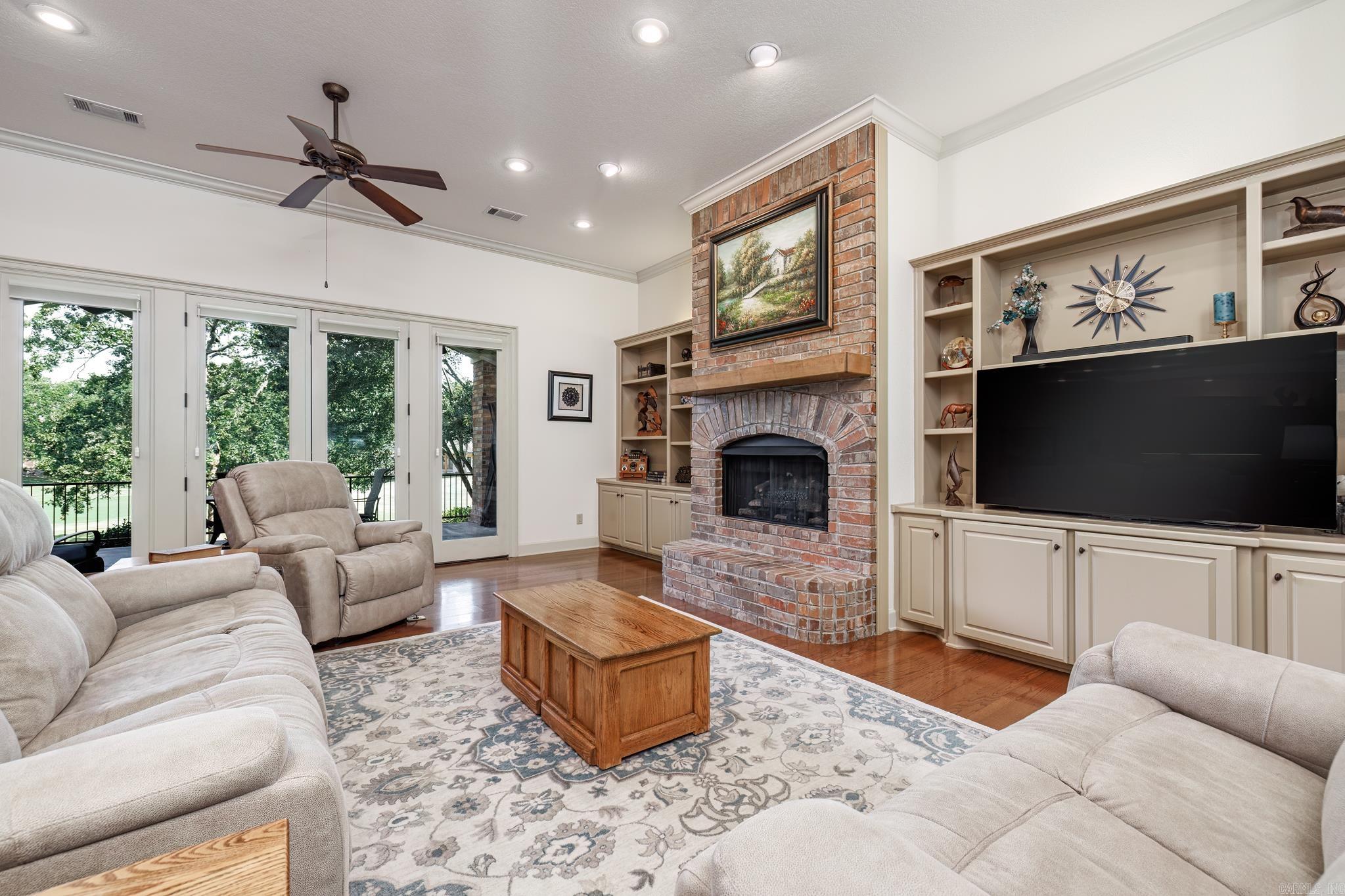 Isabella - Residential