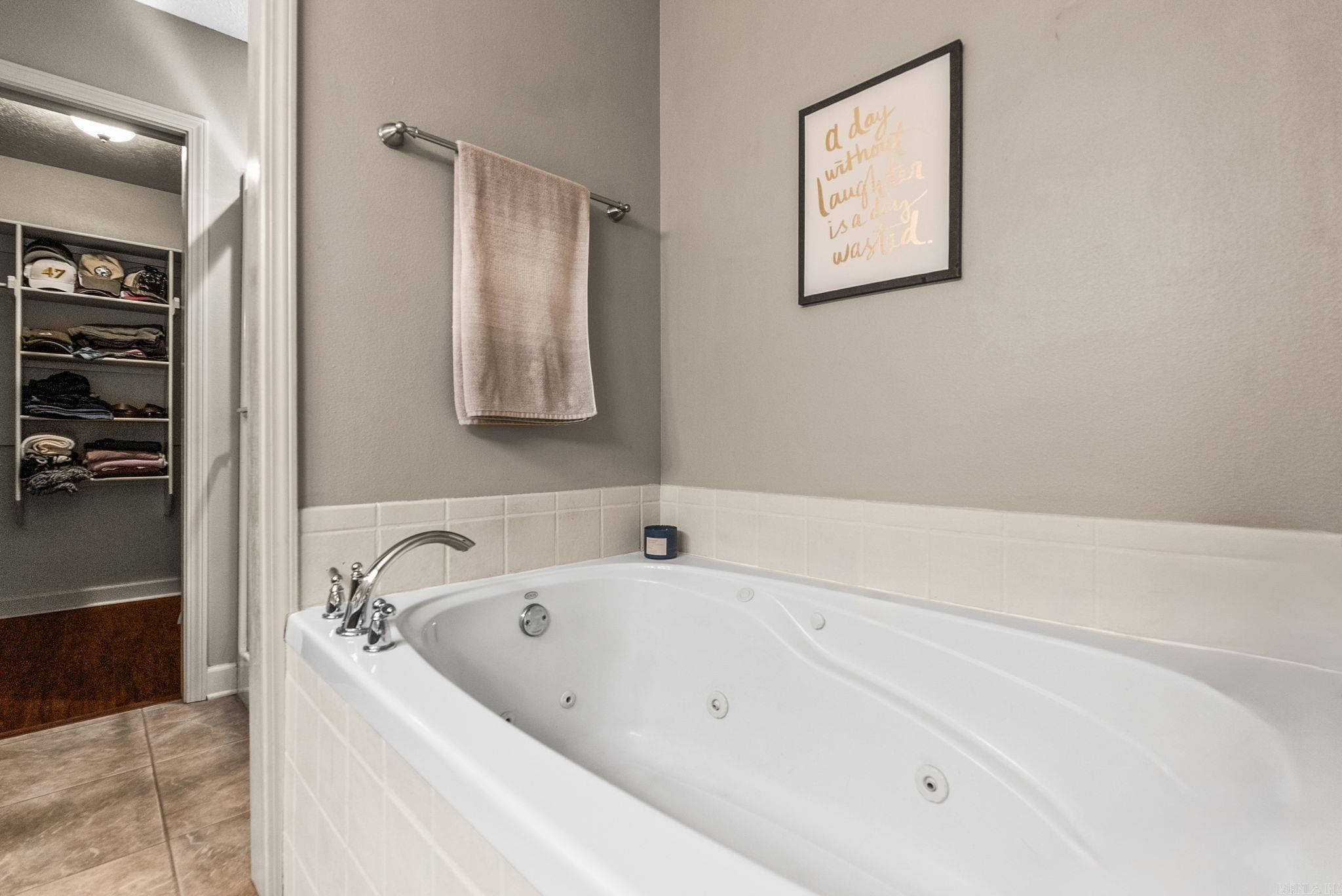 CHAPEL CREEK - Residential