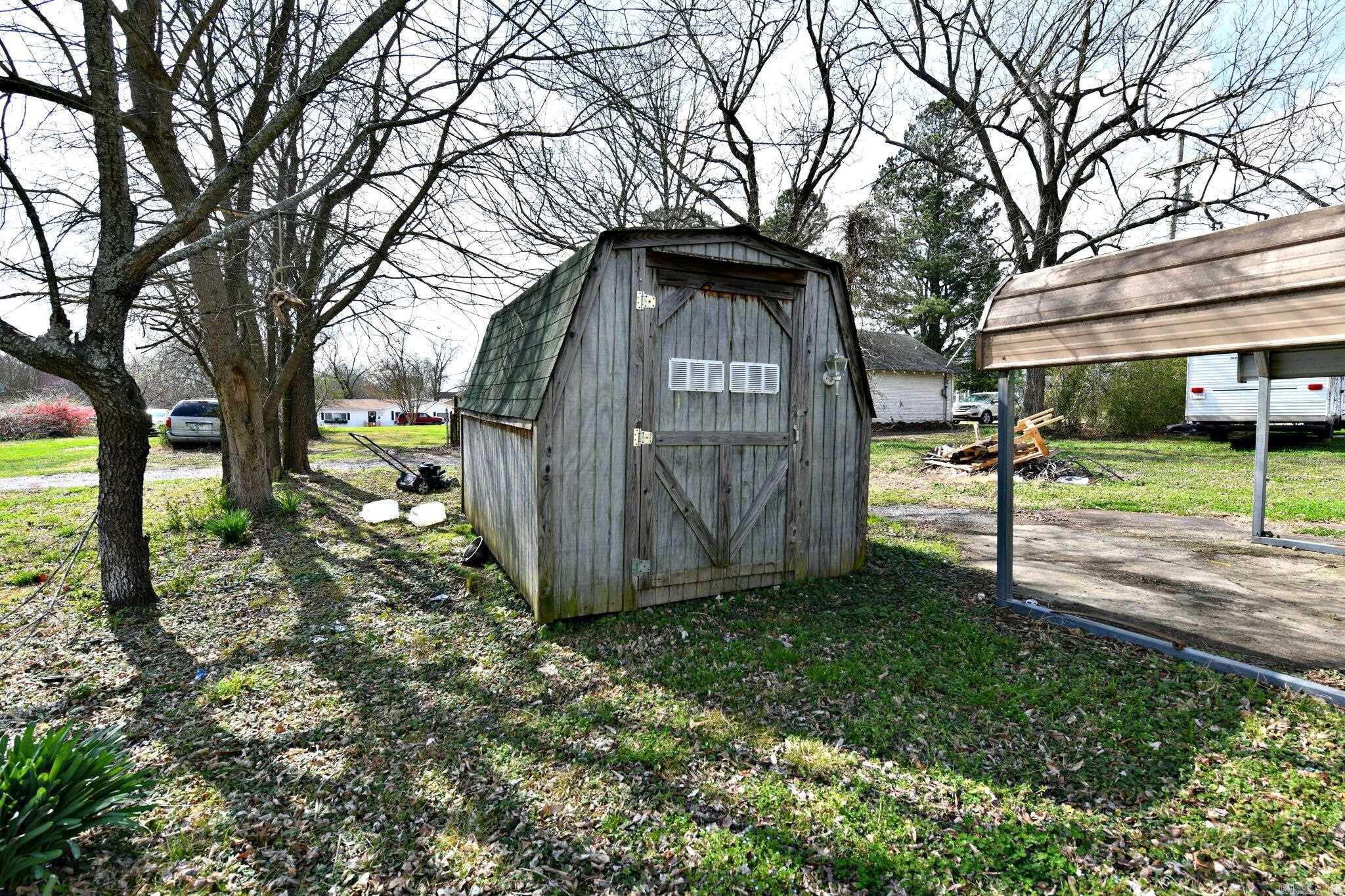 MENA ORIGINAL - Residential