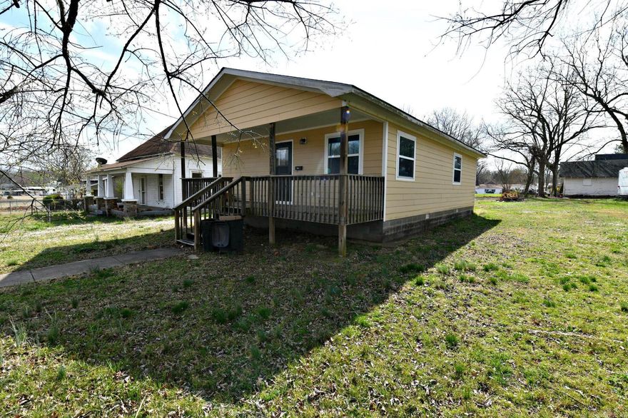 Cute home near Janssen Park. Well maintained 2 bedroom, 1 bath home with open floor plan, spacious rooms and all electric.  Nice, level back yard with storage building and carport. Hardie fiber cement board siding.