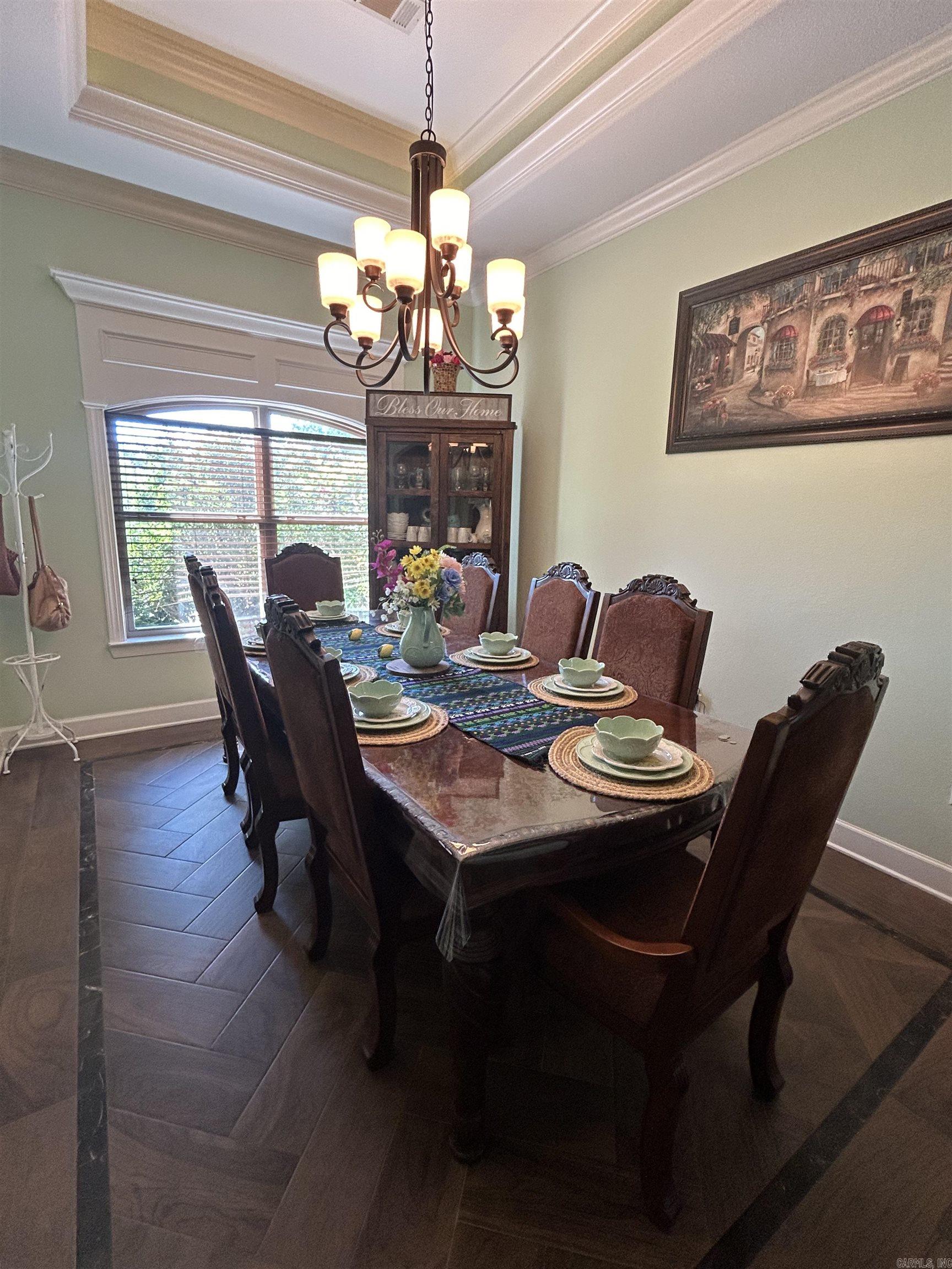 WHISPERING HILLS - Residential