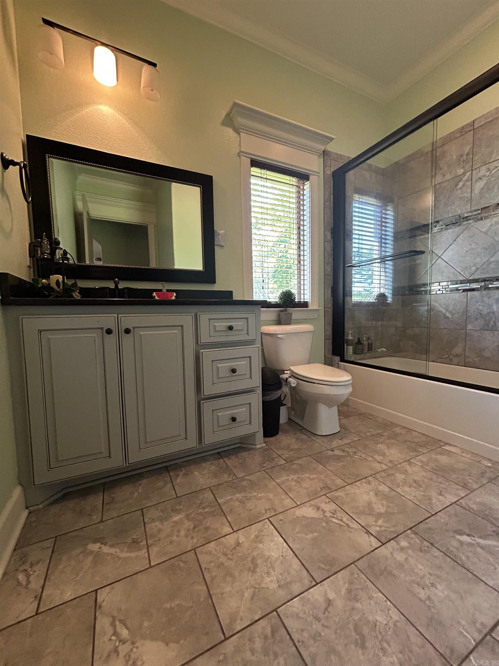 WHISPERING HILLS - Residential