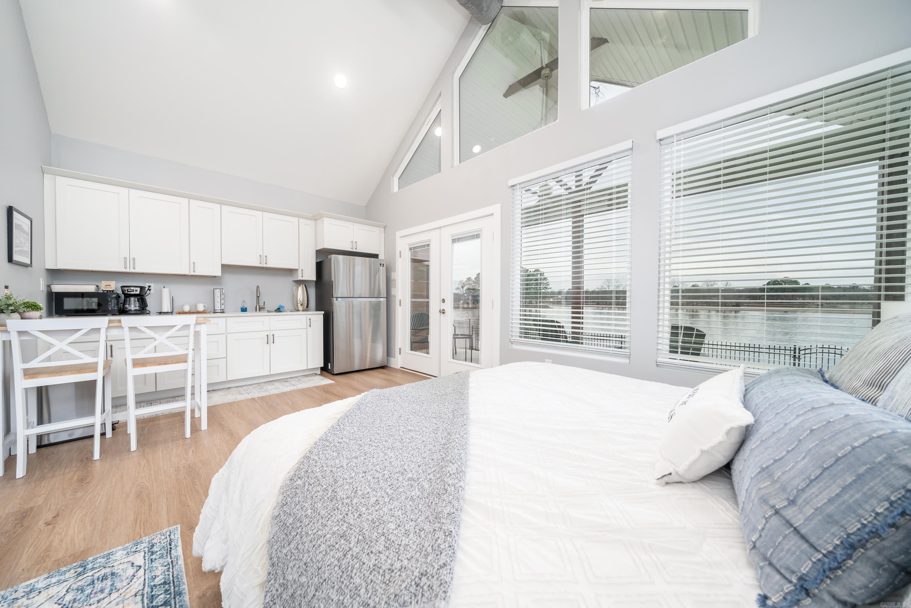 Lake View - Residential