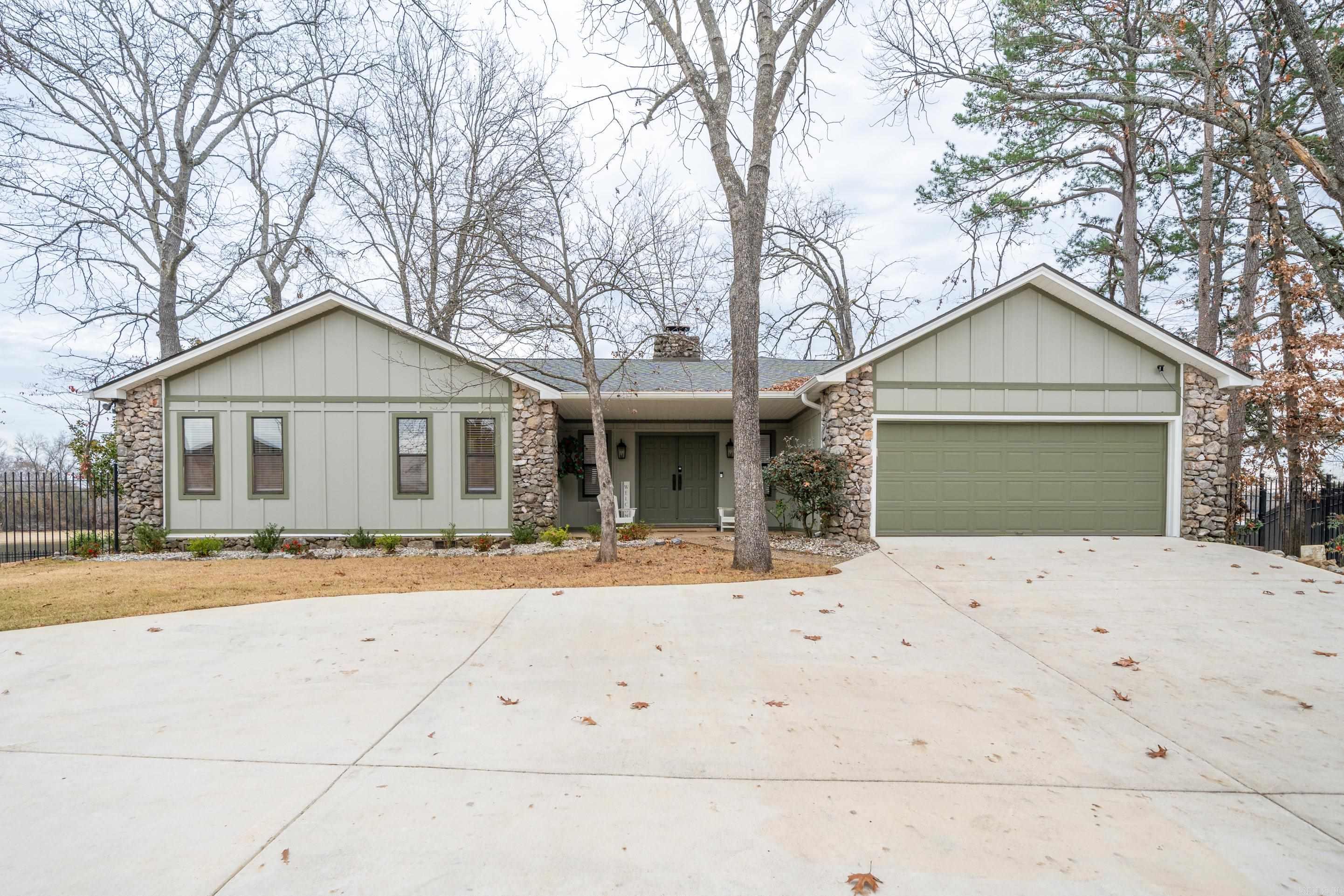 Lake View - Residential