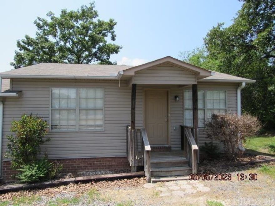 Well maintained and updated 2-bedroom unit! Updates include all new interior paint and newer LVT vinyl plank flooring throughout. Other amenities include all appliances including refrigerator, washer & dryer, newly installed over the range microwave, 2-inch blinds, rear deck, and lawn care included! No Pets Allowed! ***PLEASE NOTE WE DO NOT ADVERTISE ON CRAIGSLIST OR FACEBOOK. ANY LISTING OF OURS SEEN IS A SCAM!!!***