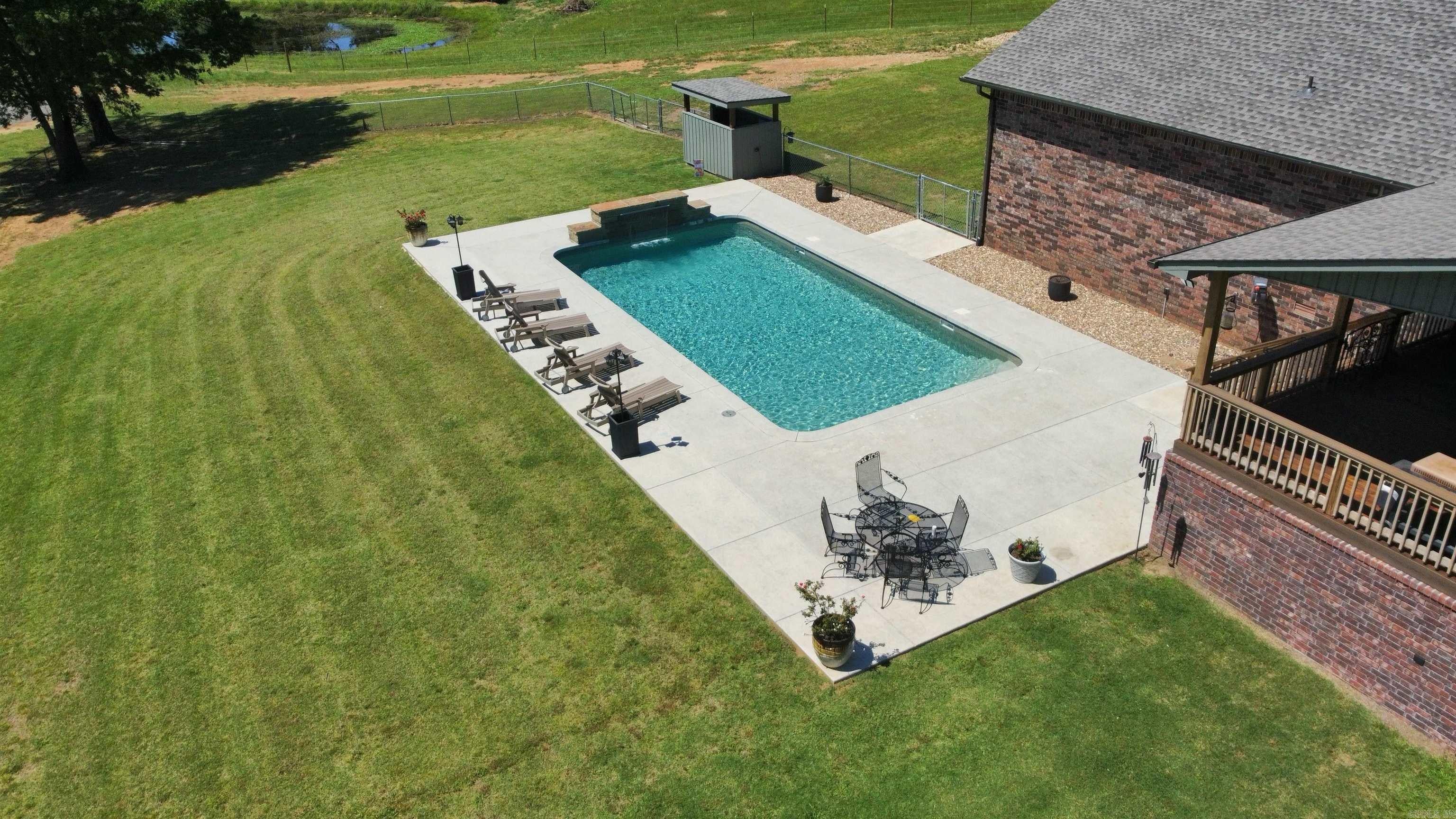 PLEASANT VALLEY ESTATES - Residential
