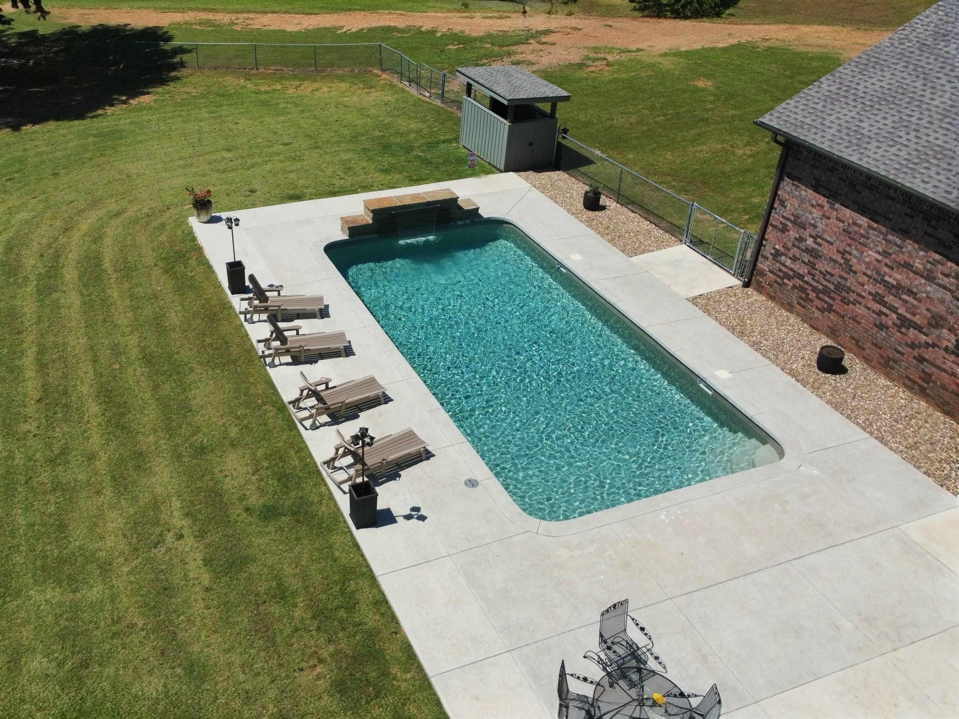 PLEASANT VALLEY ESTATES - Residential