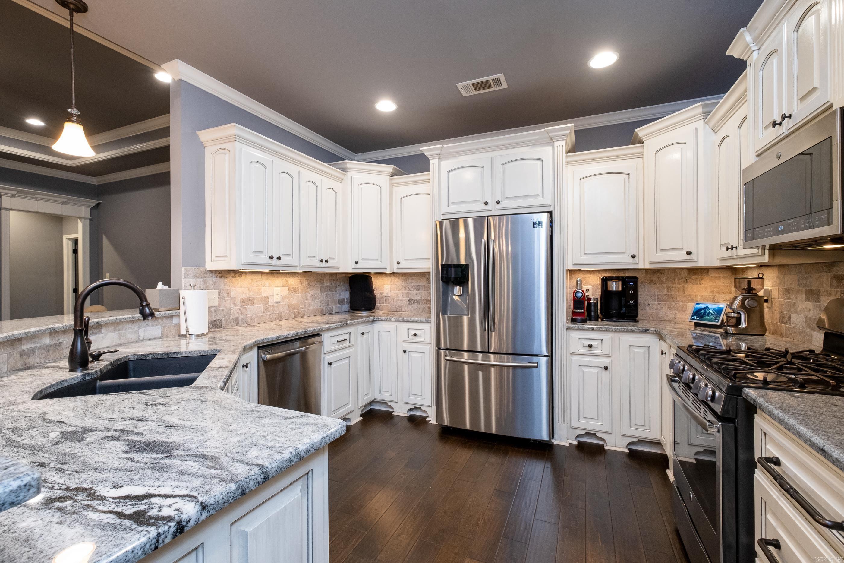 LOCHRIDGE ESTATES - Residential