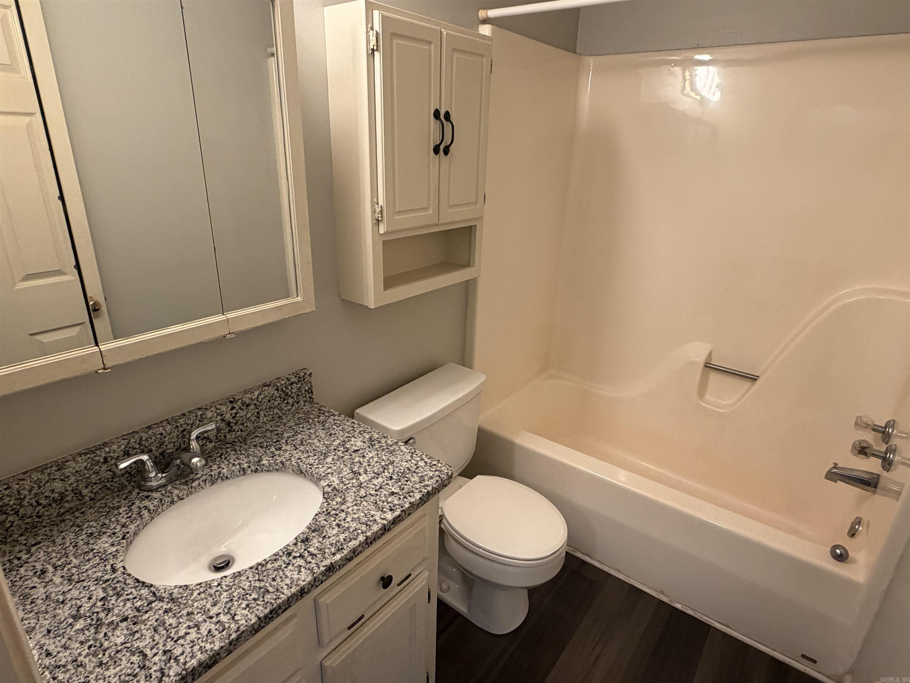 Reservoir Townhouse - Residential Lease
