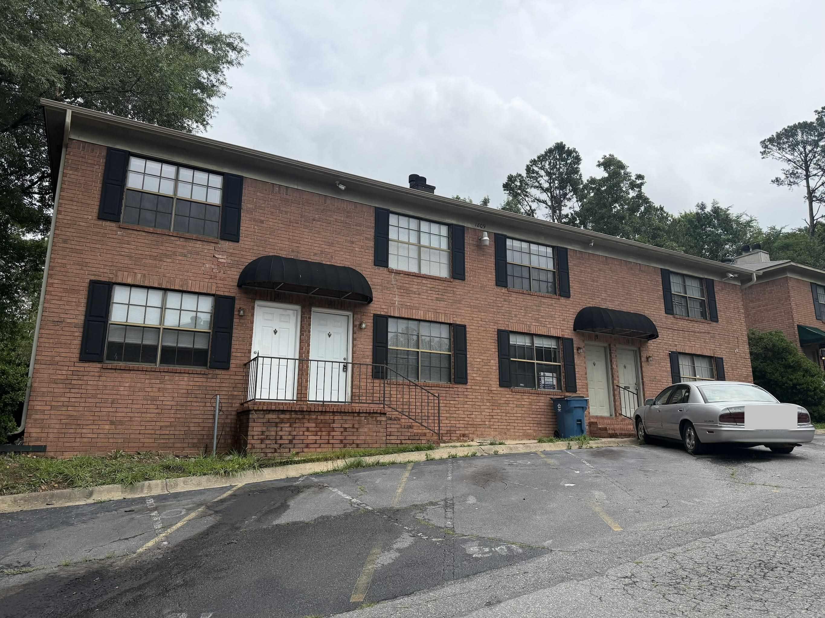 Reservoir Townhouse - Residential Lease