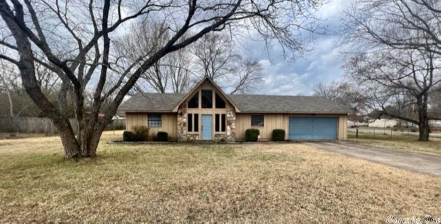 3 bedroom 2 bathroom home in quiet subdivsion. Close to the schools. Large fenced in backyard. extra storage in garage and storm shelter. New paint throughout, washer, dryer and refrigerator provided