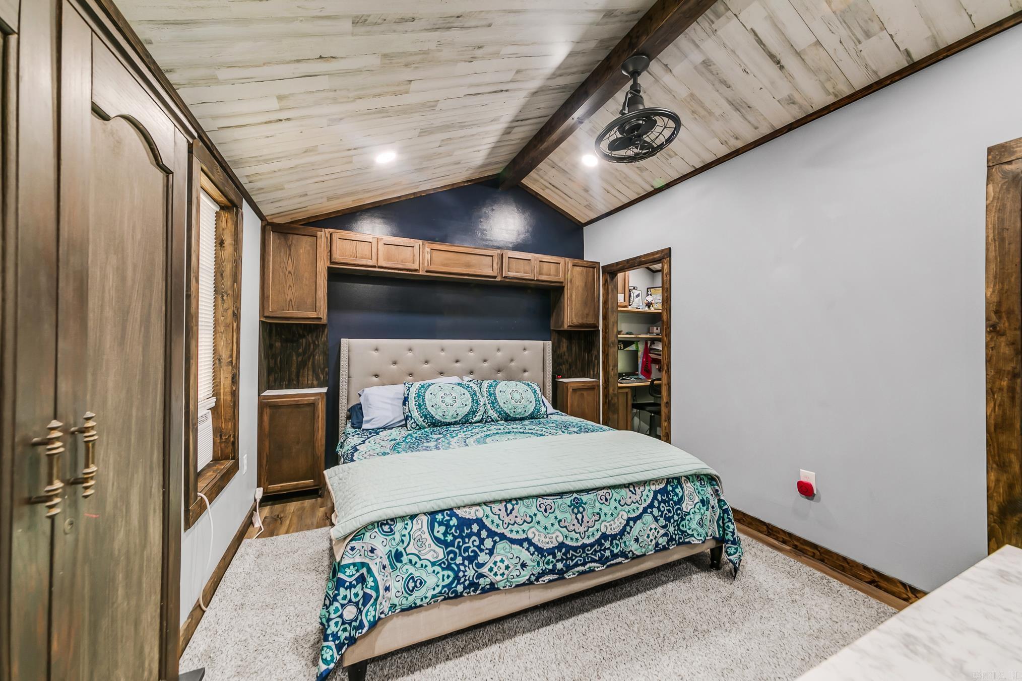 EL PASO (TOWN OF) - Residential