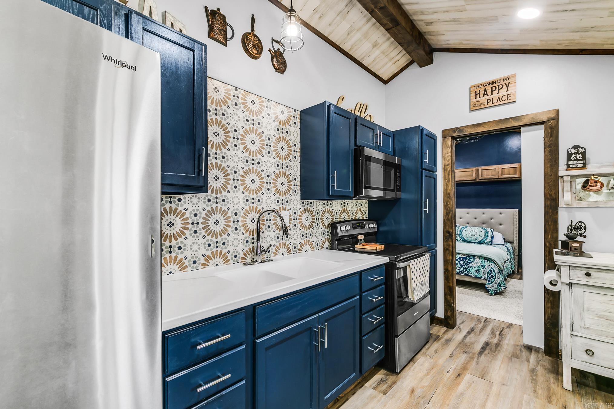 EL PASO (TOWN OF) - Residential