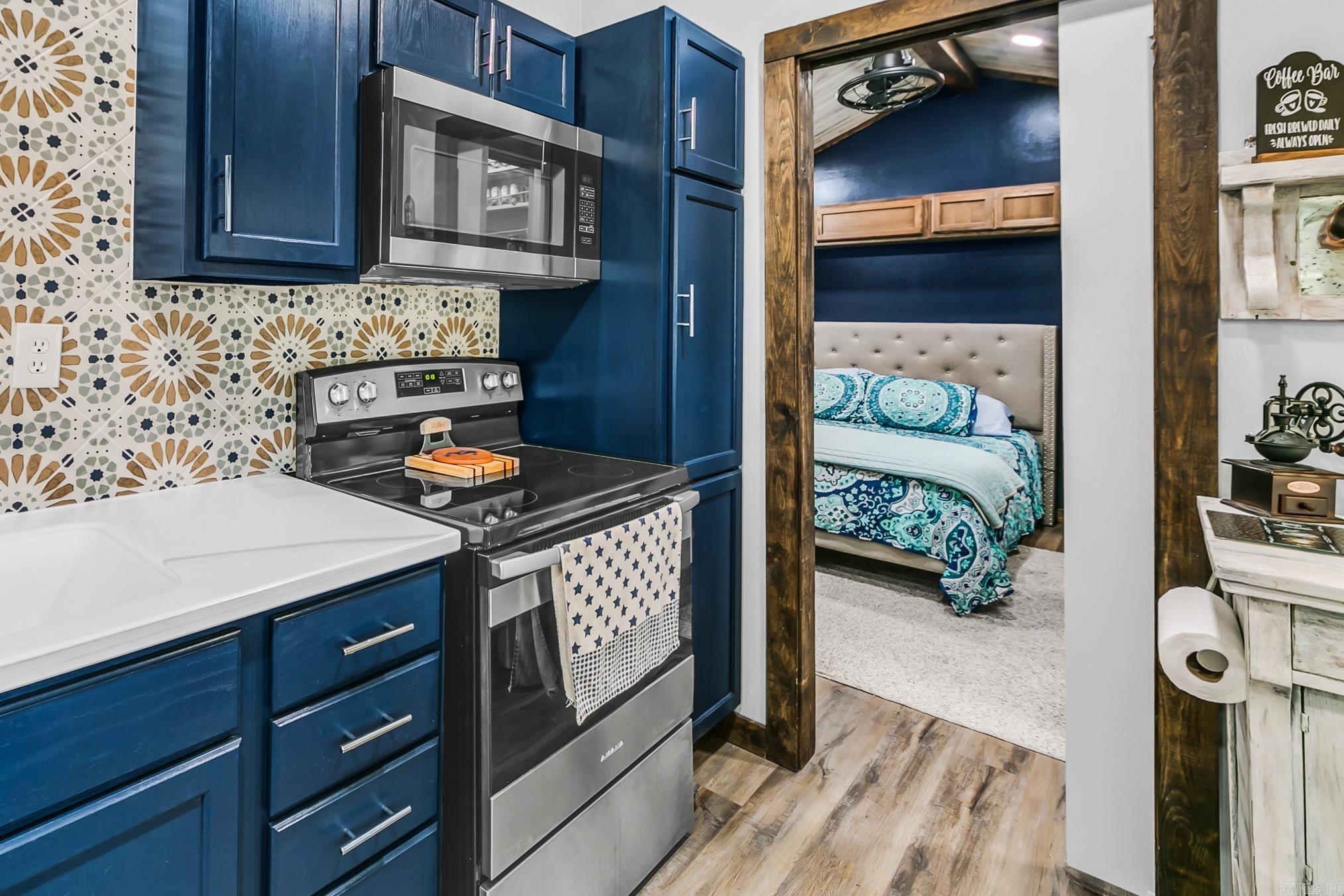 EL PASO (TOWN OF) - Residential