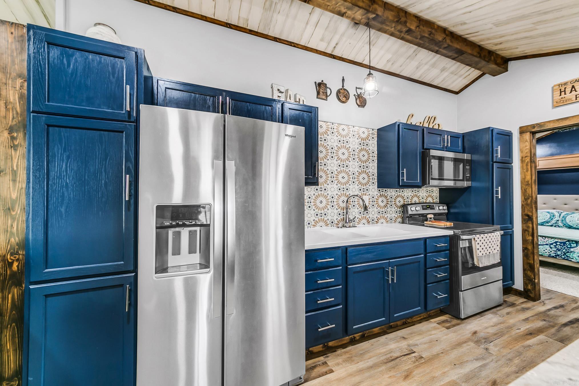 EL PASO (TOWN OF) - Residential