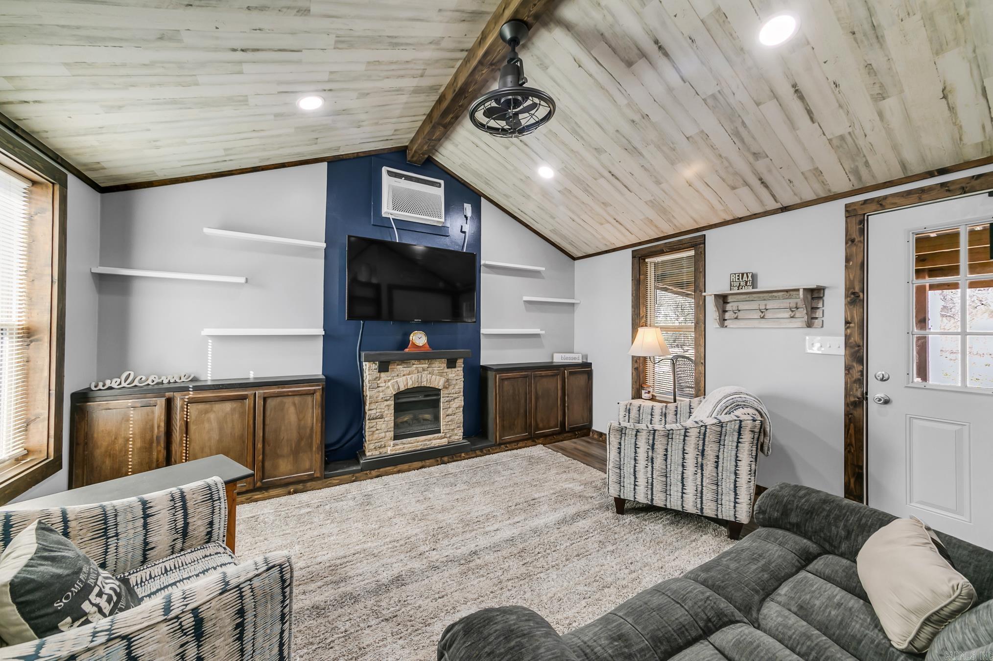 EL PASO (TOWN OF) - Residential