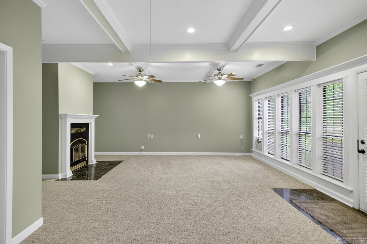SPRINGHILL ACRES - Residential