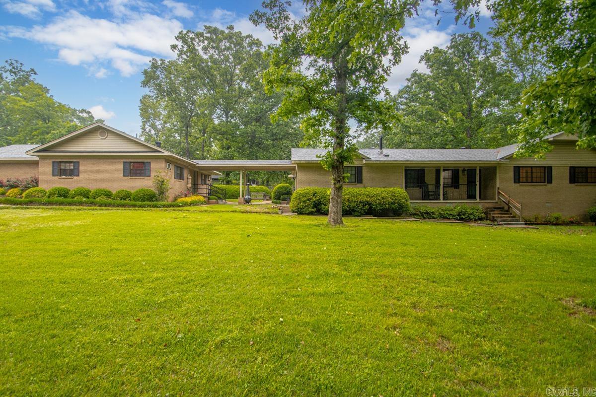 SPRINGHILL ACRES - Residential
