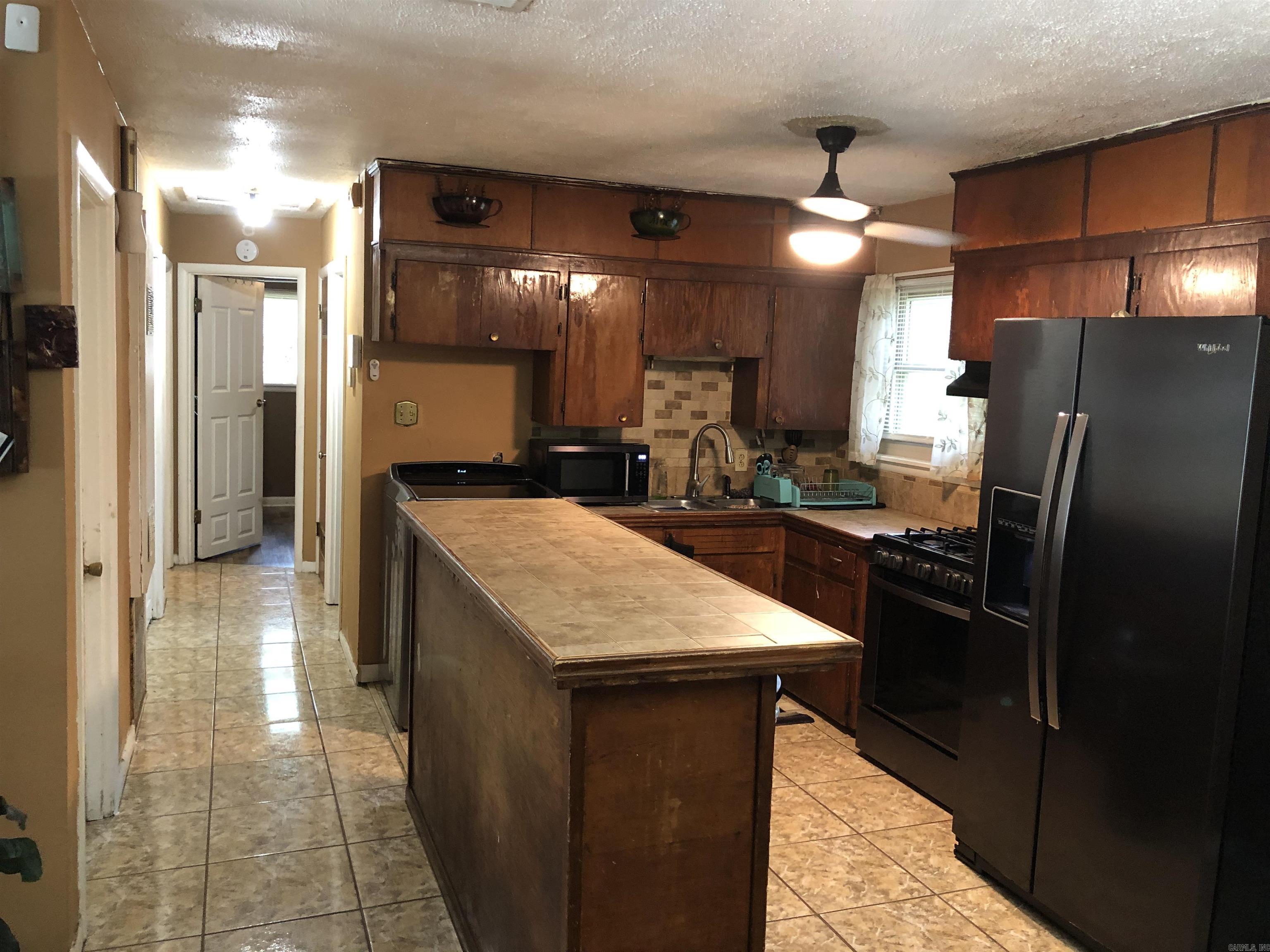 MEADOW PARK - Residential