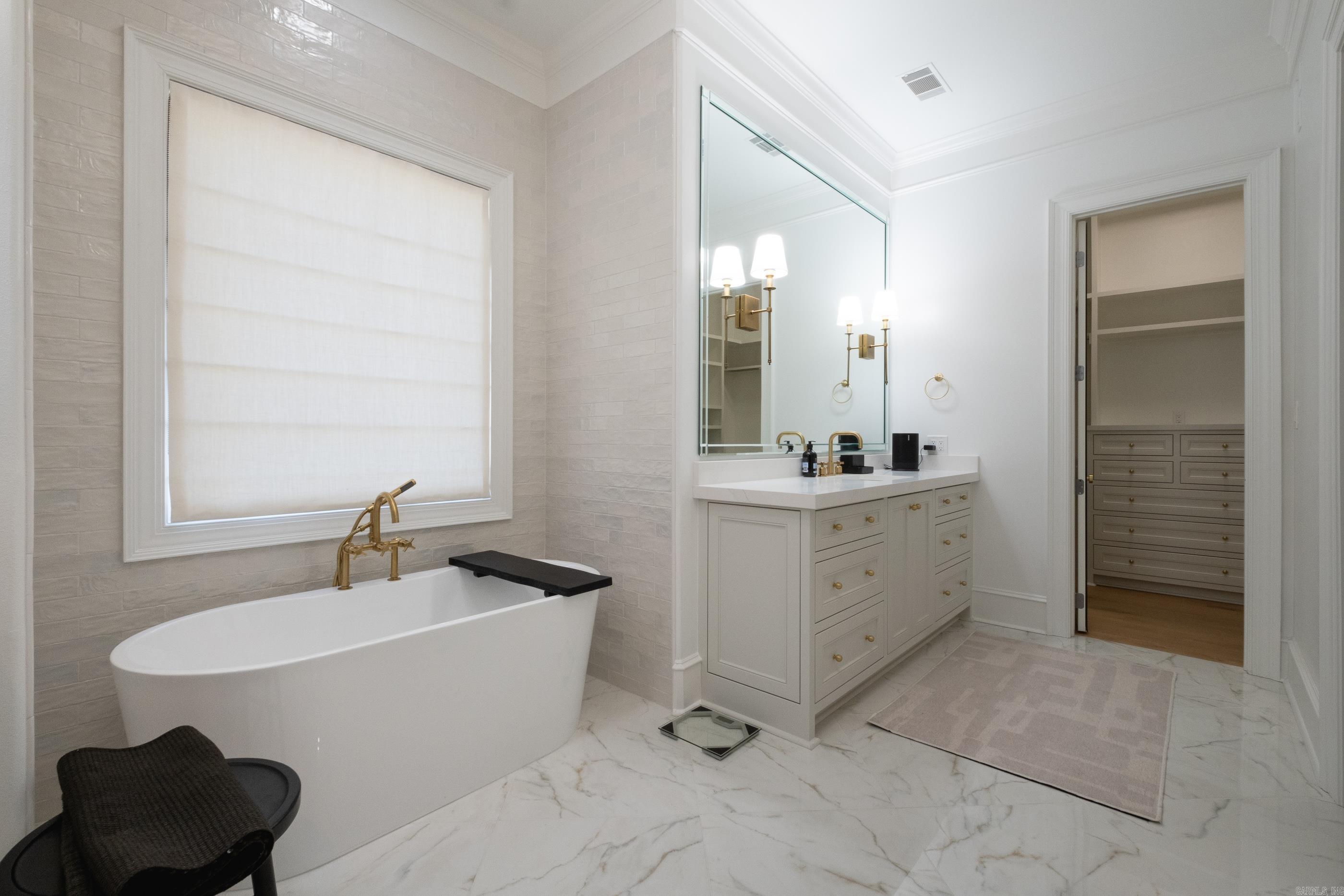 CHENAL VALLEY SOLOGNE CIRCLE - Residential